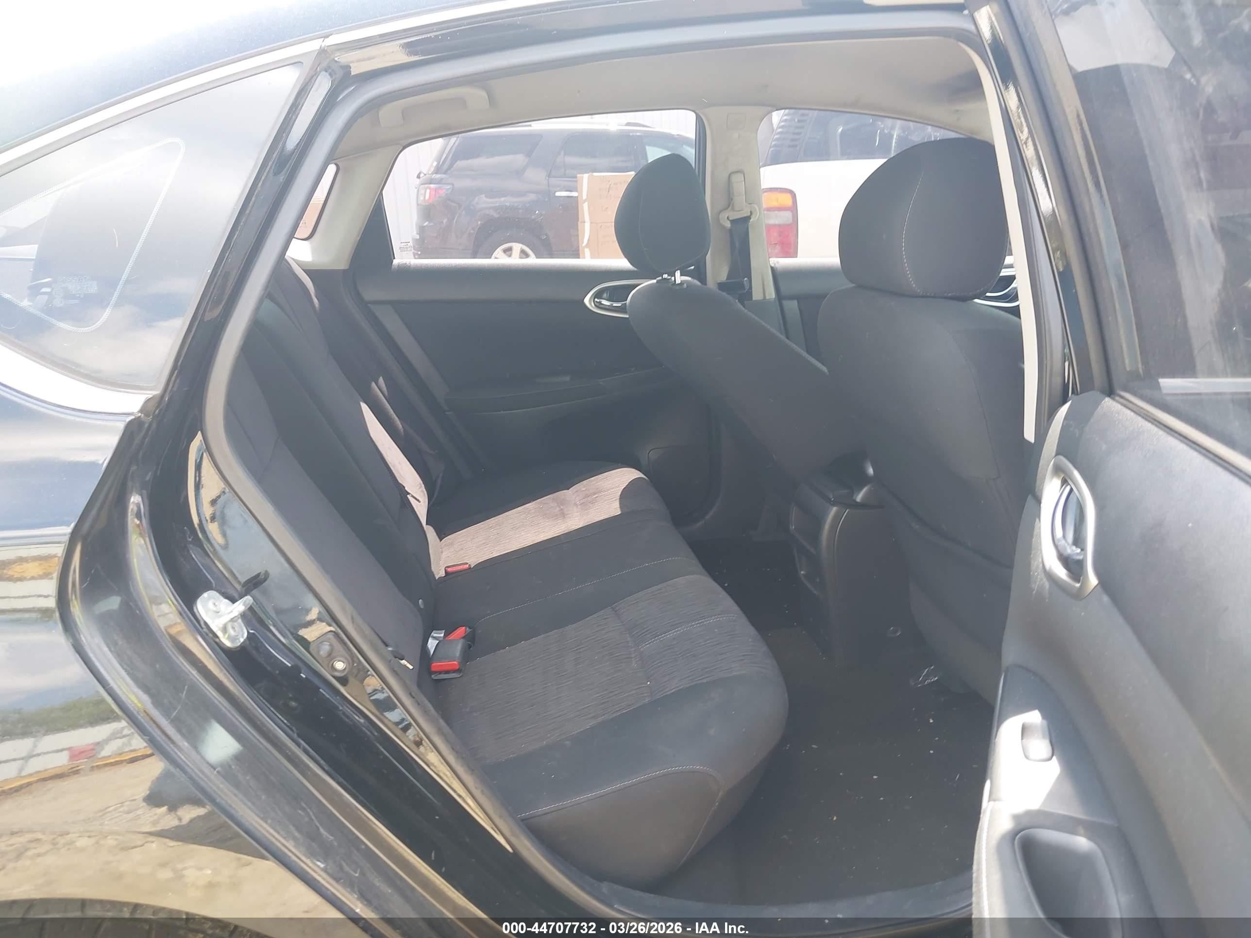 NISSAN SENTRA image 8