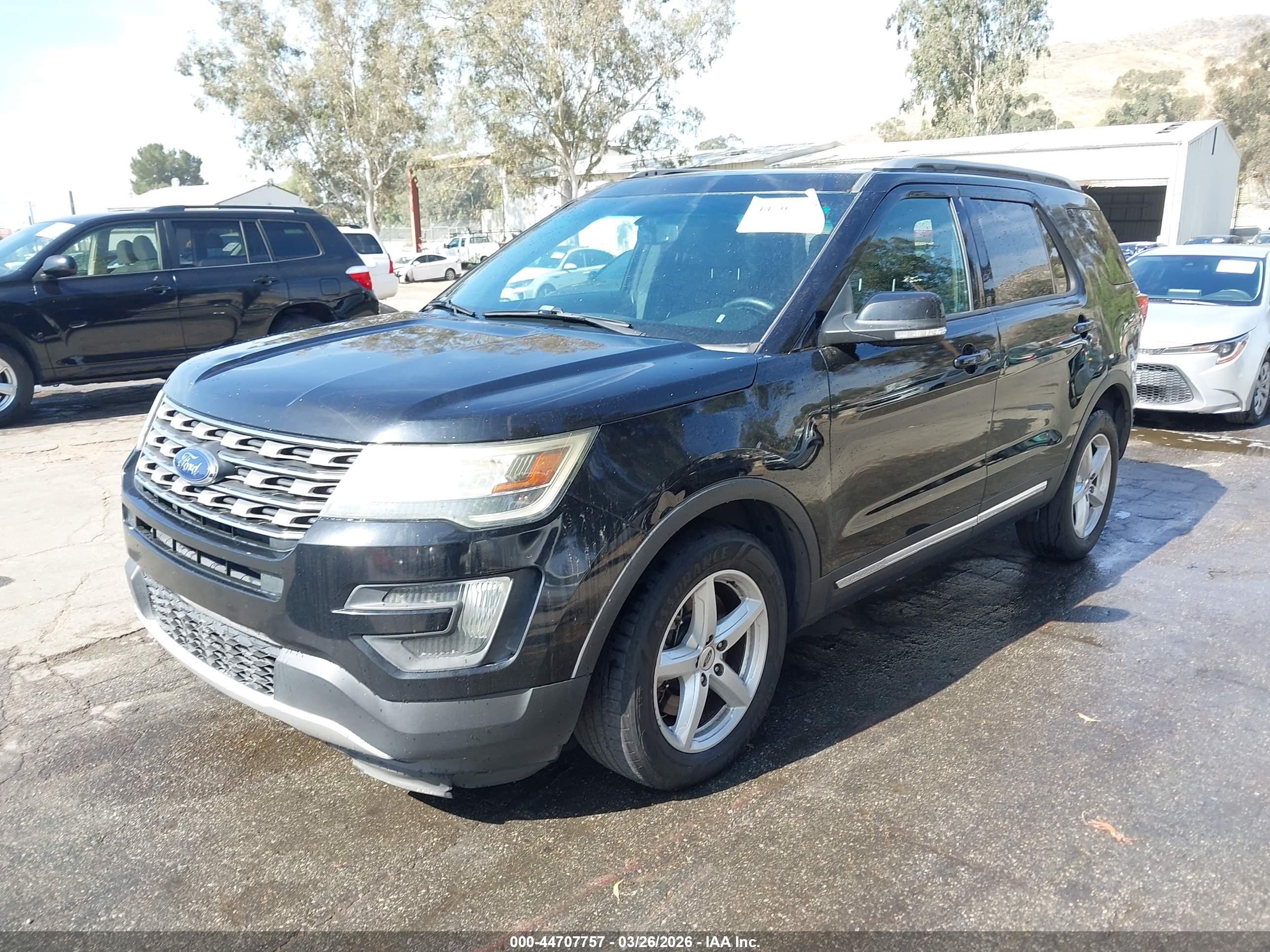 FORD EXPLORER image 2