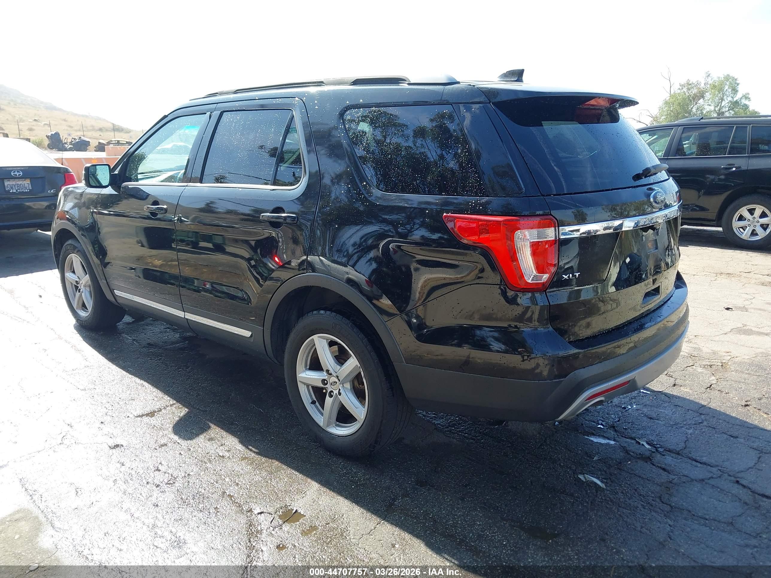 FORD EXPLORER image 3