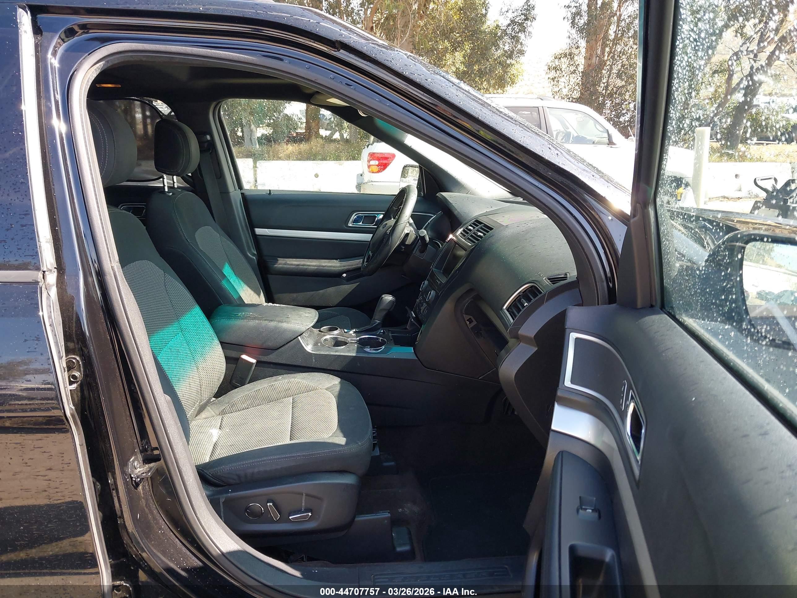 FORD EXPLORER image 5