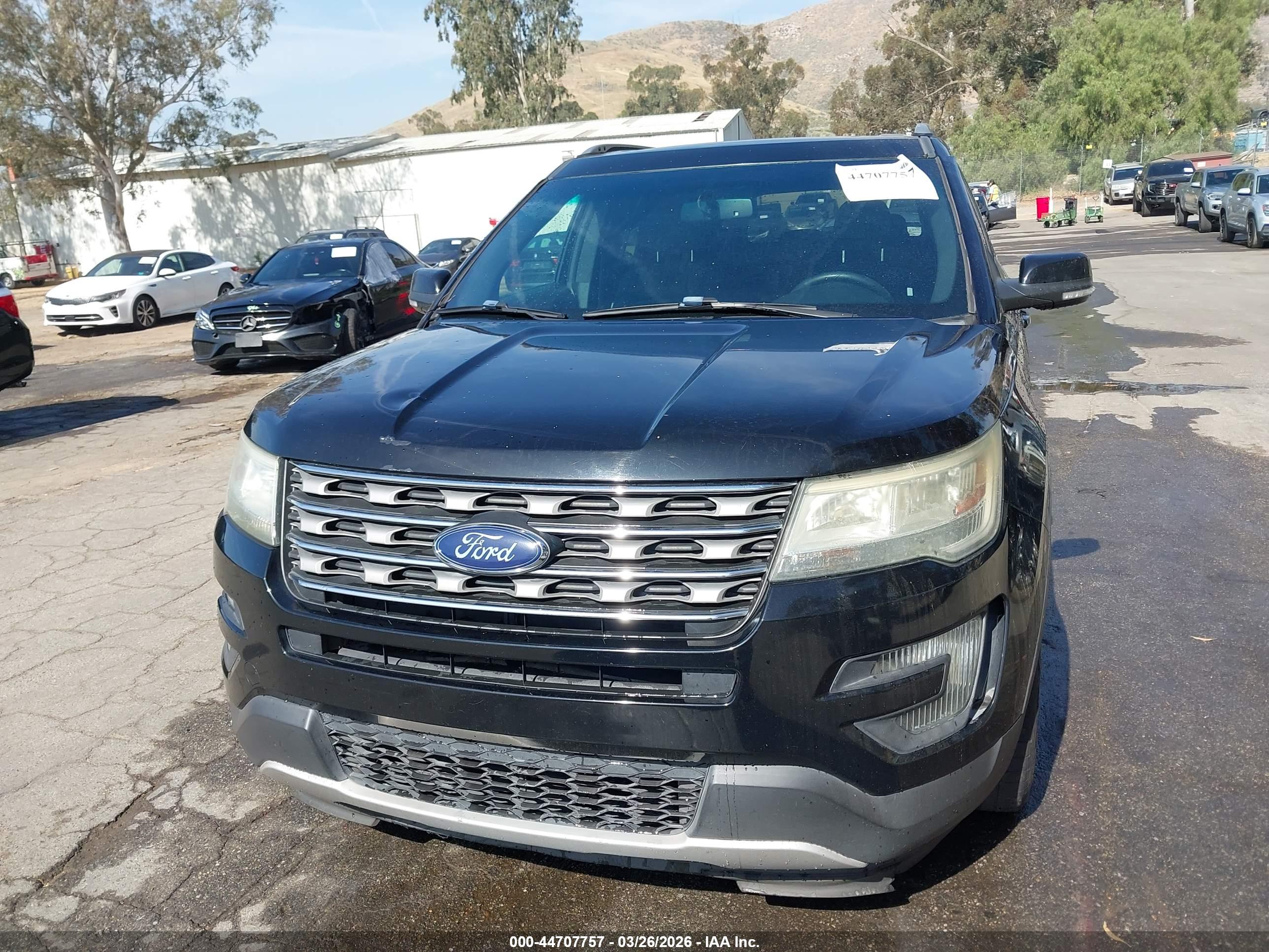 FORD EXPLORER image 6