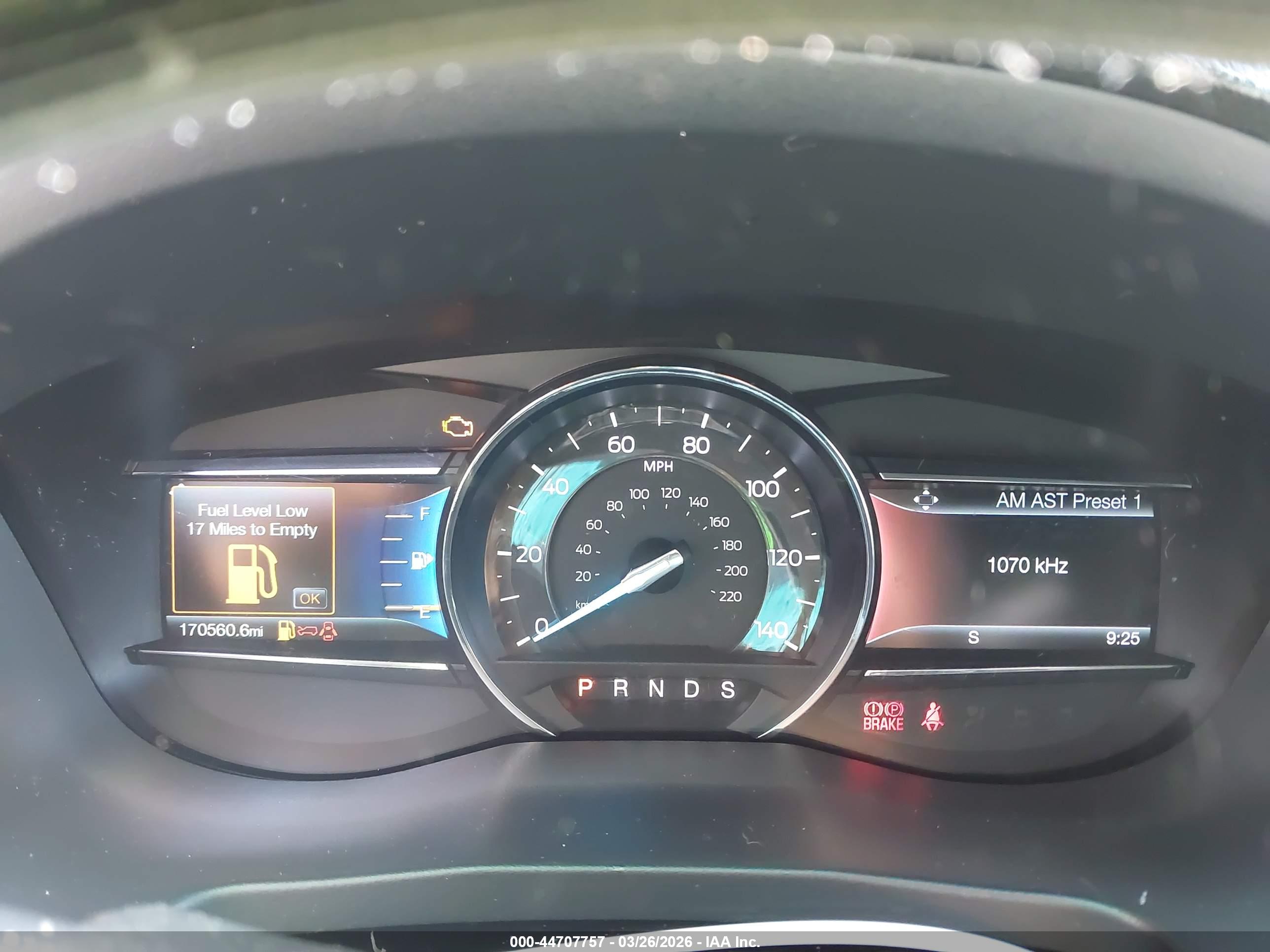 FORD EXPLORER image 7