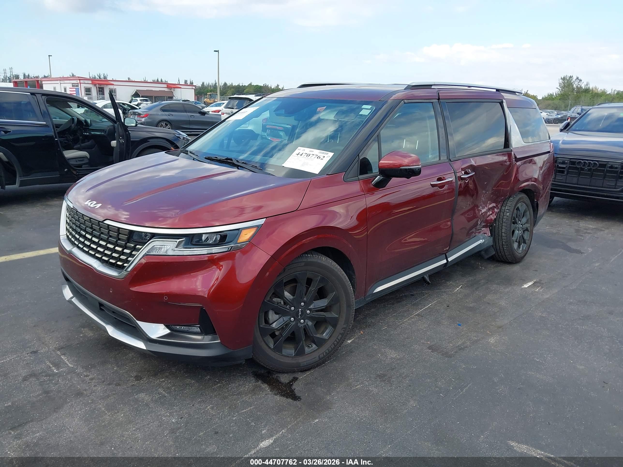 KIA CARNIVAL image 2