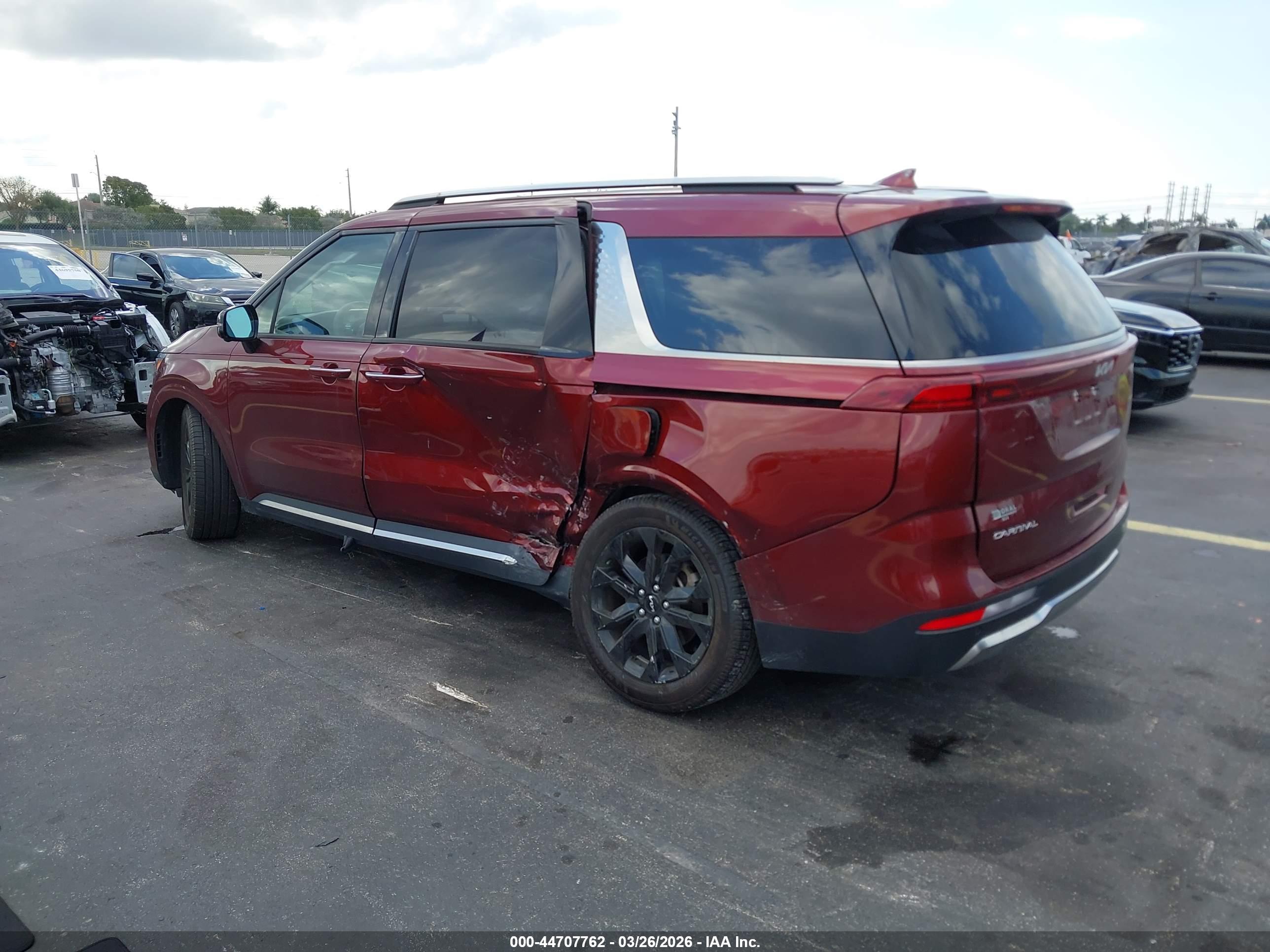 KIA CARNIVAL image 3