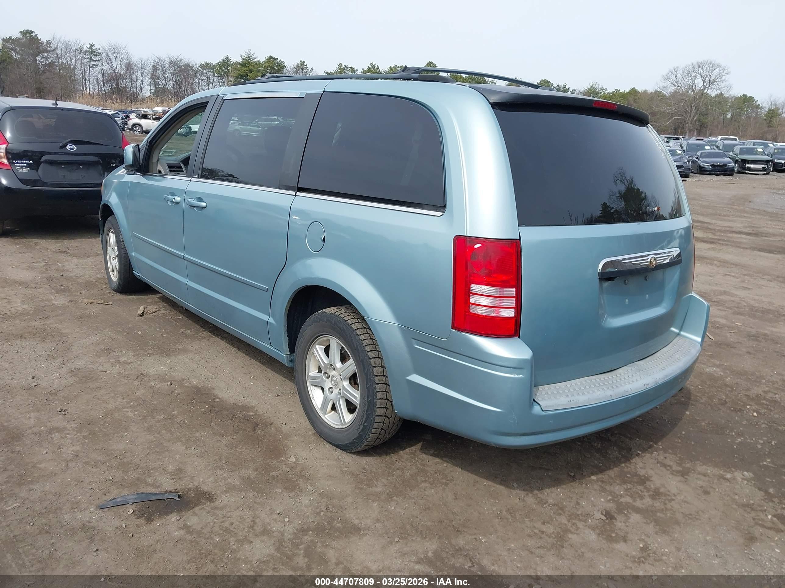 CHRYSLER TOWN image 3