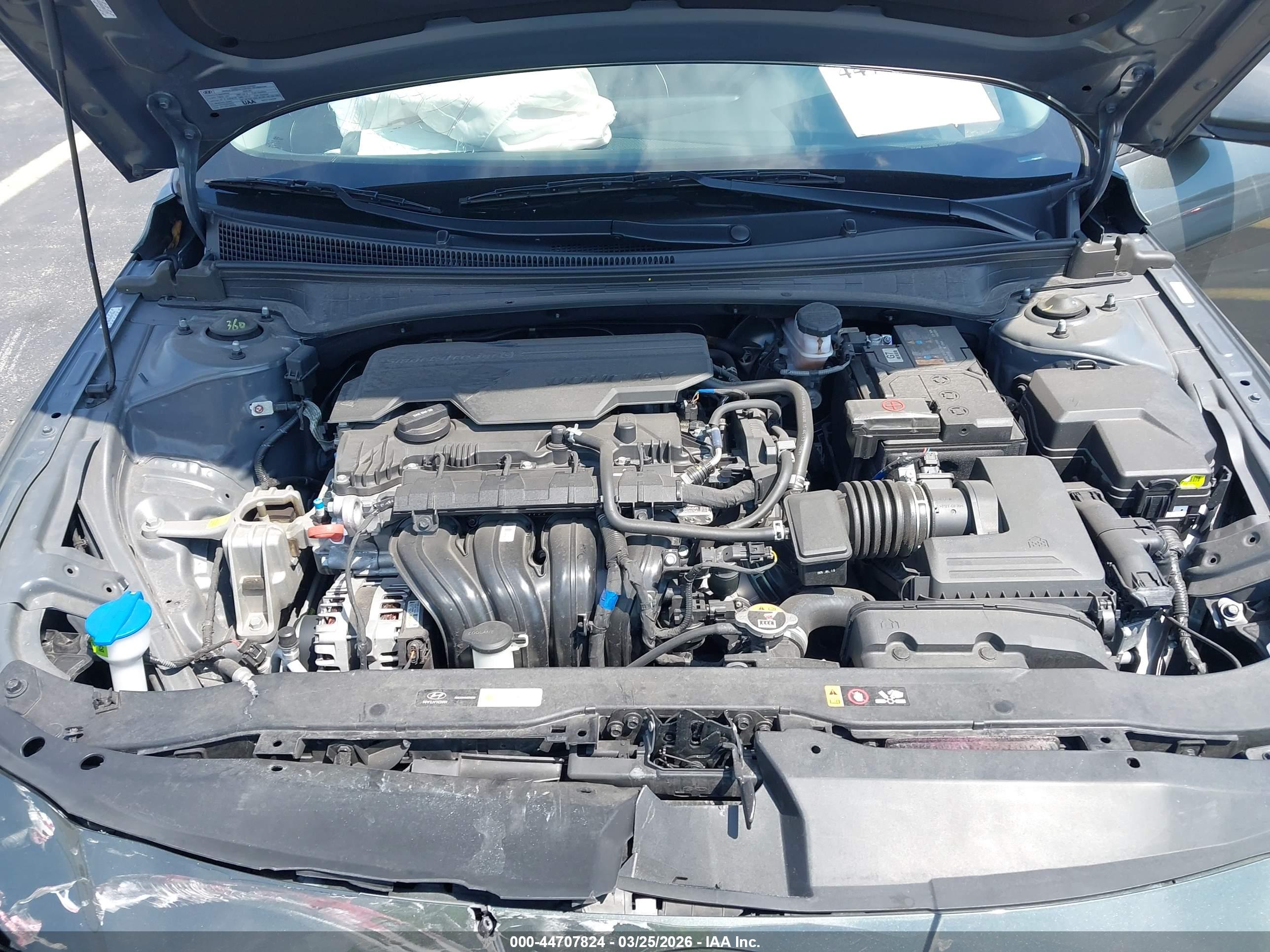 HYUNDAI ELANTRA image 10