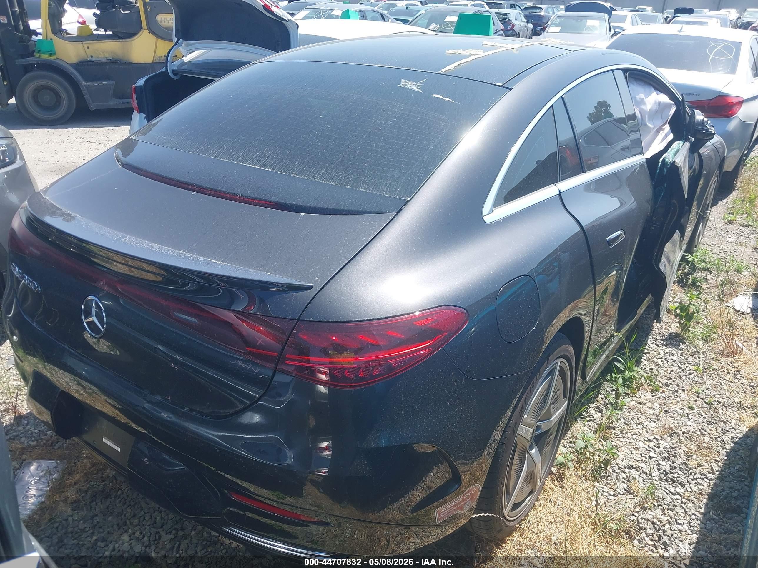 MERCEDES-BENZ EQE image 4