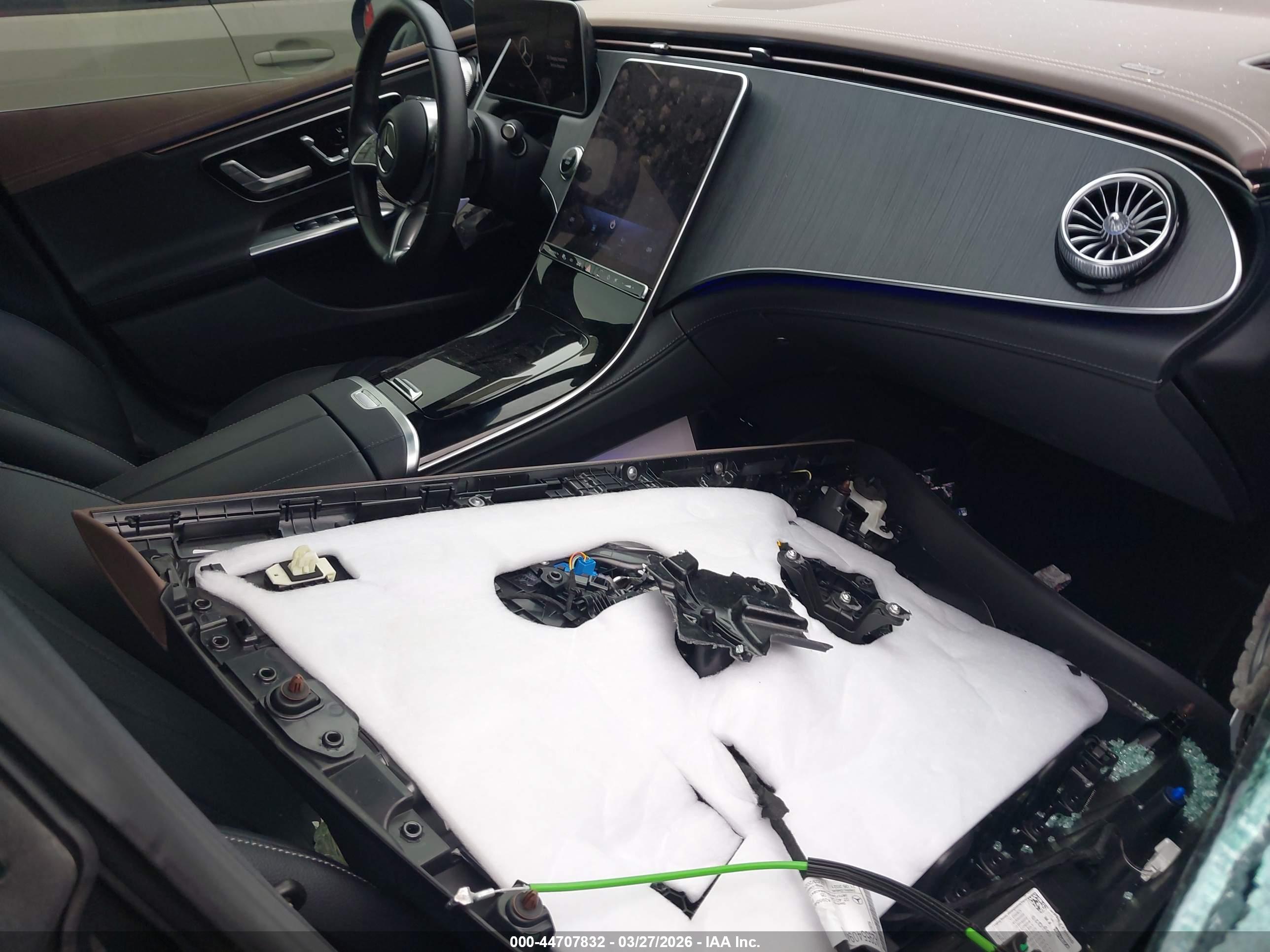 MERCEDES-BENZ EQE image 5