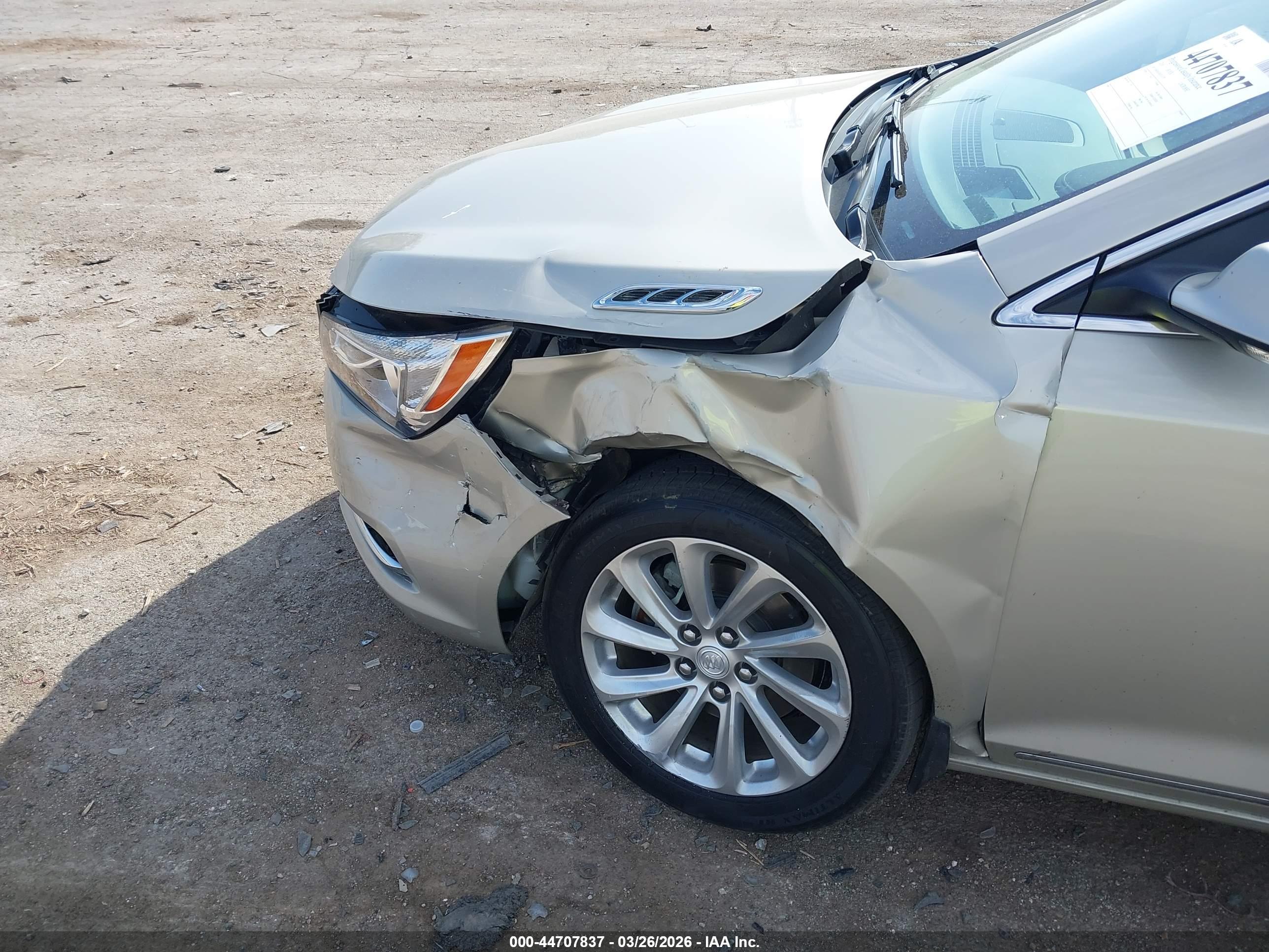 BUICK LACROSSE image 6