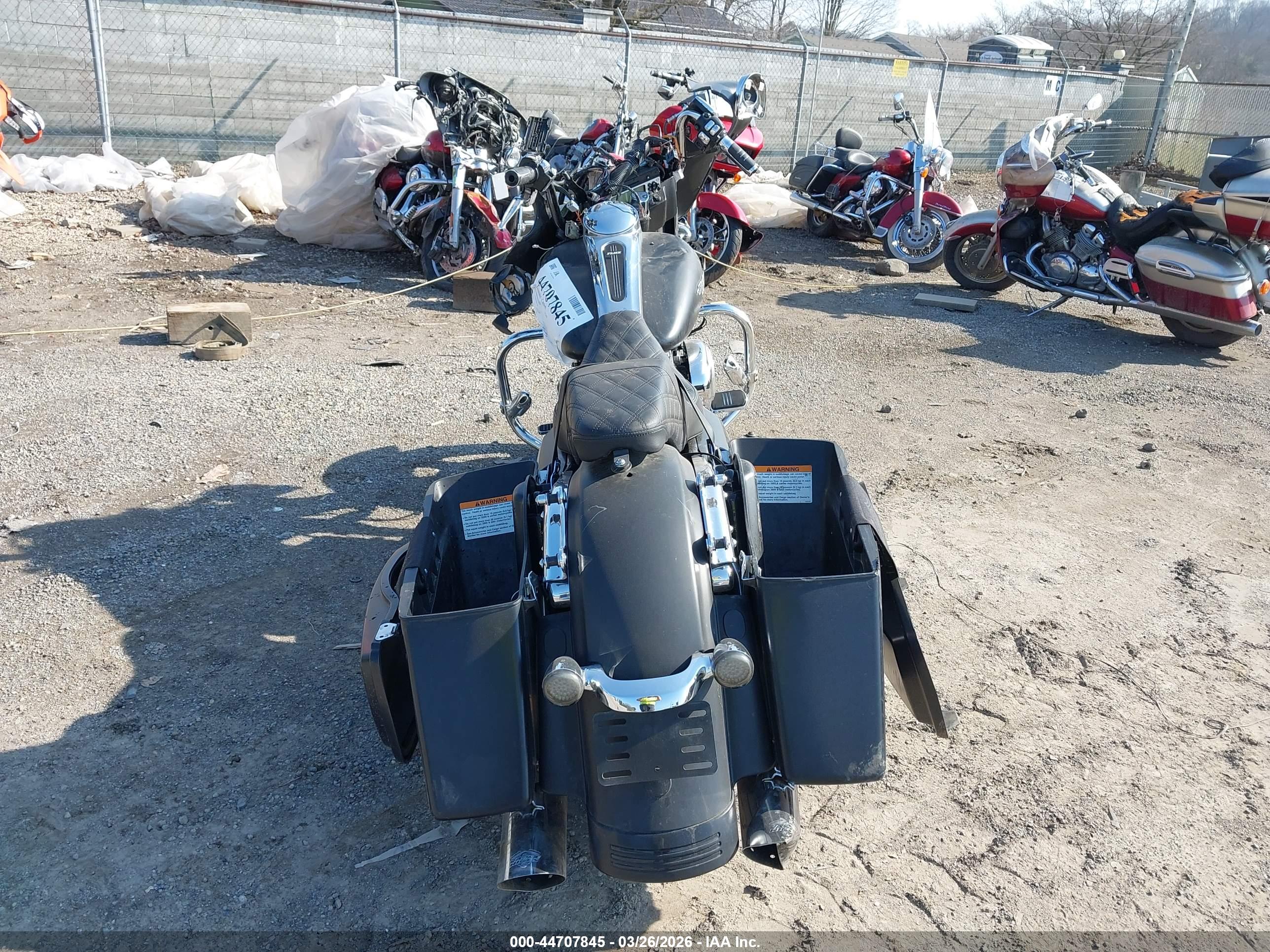 HARLEY-DAVIDSON FLHX image 6