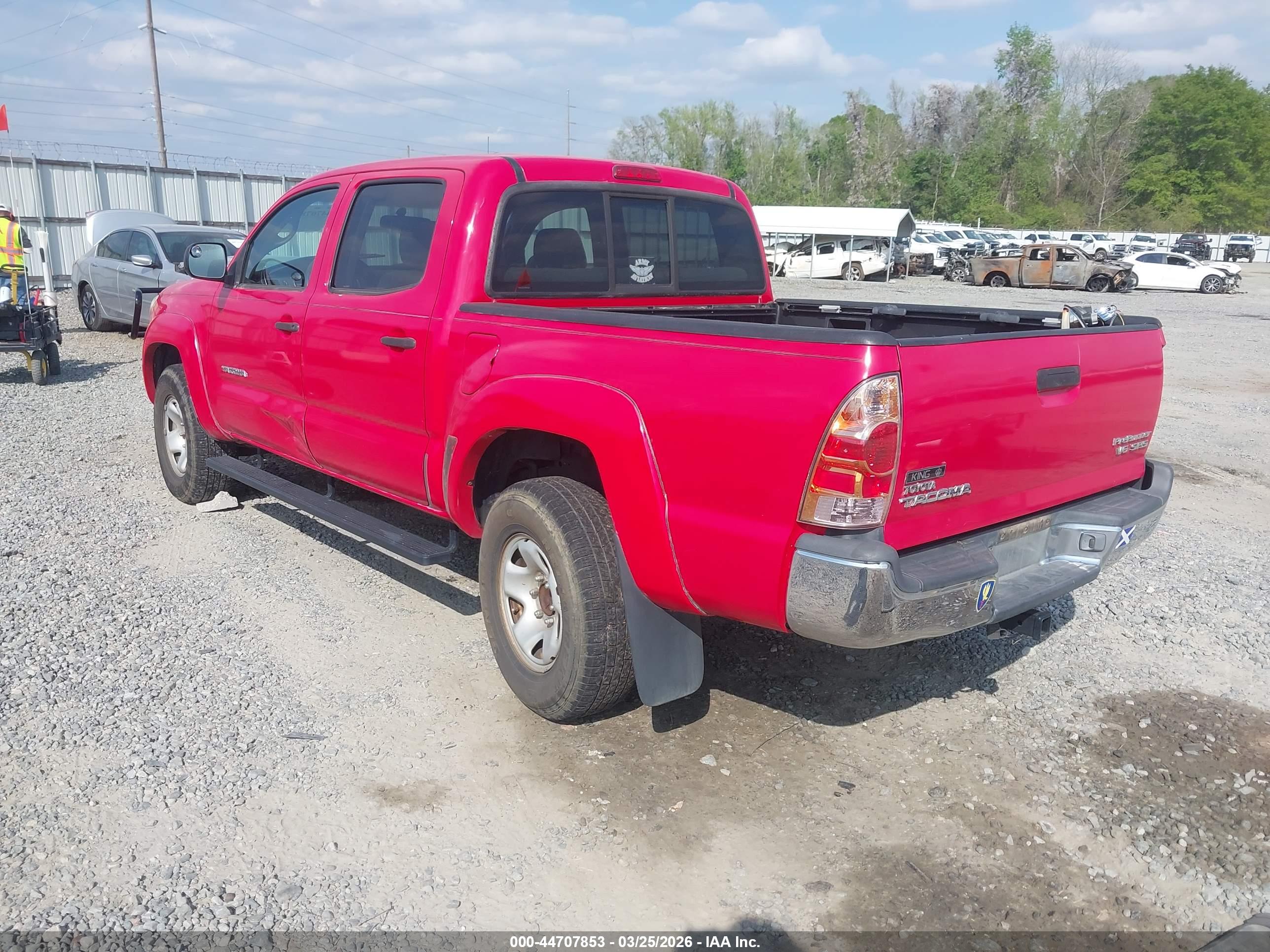 TOYOTA TACOMA image 3