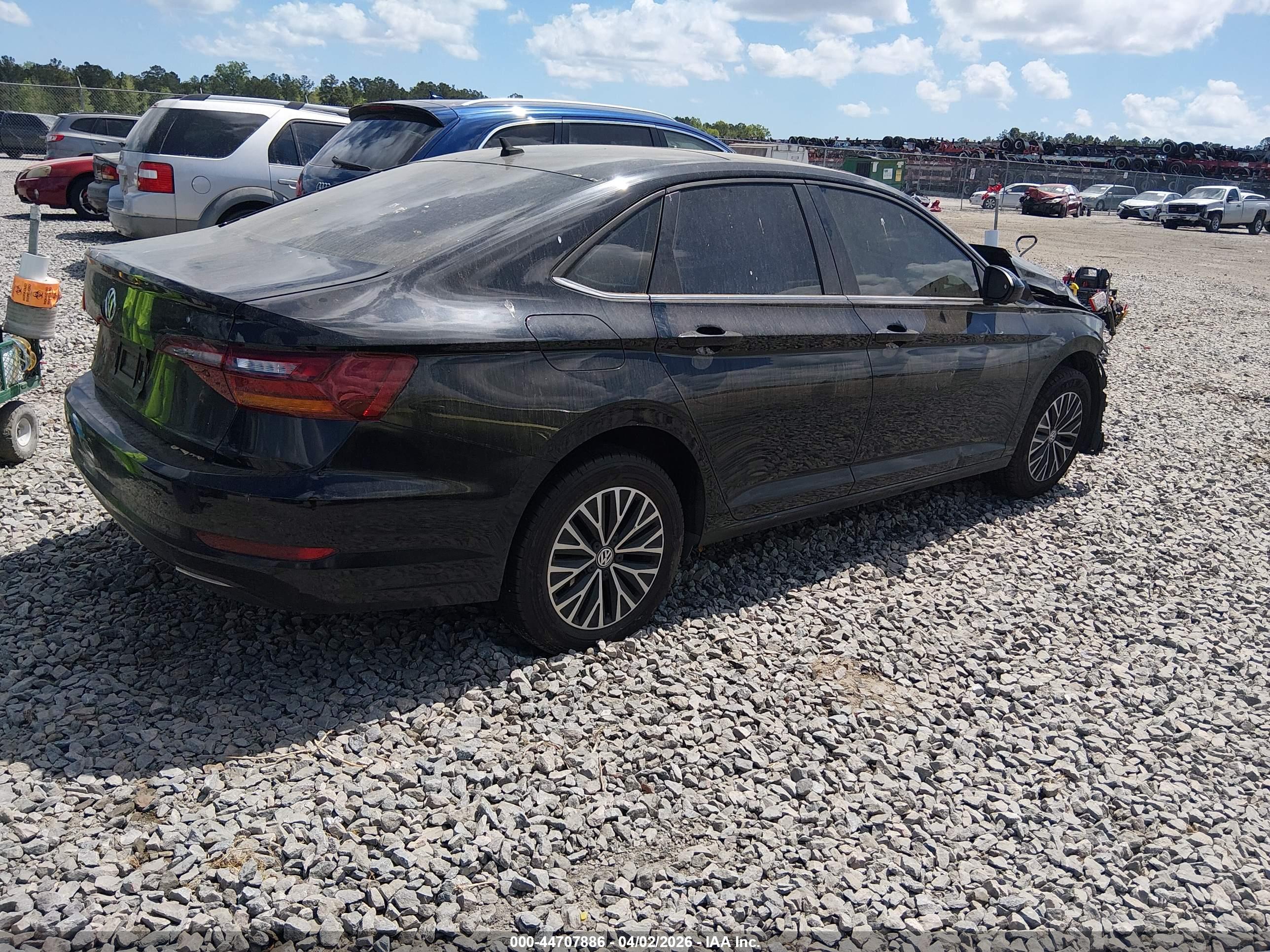 VOLKSWAGEN JETTA image 4
