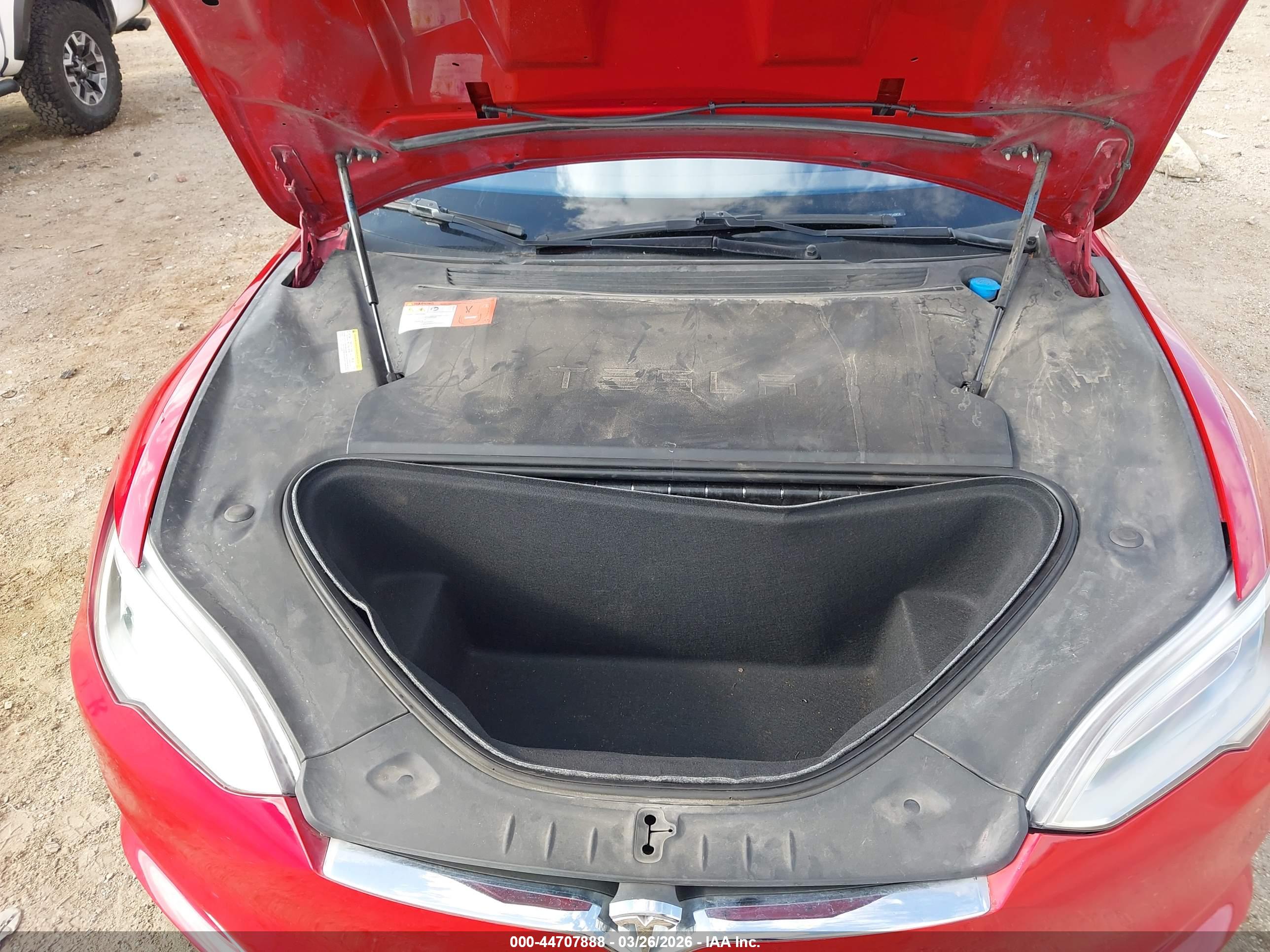 TESLA MODEL image 10