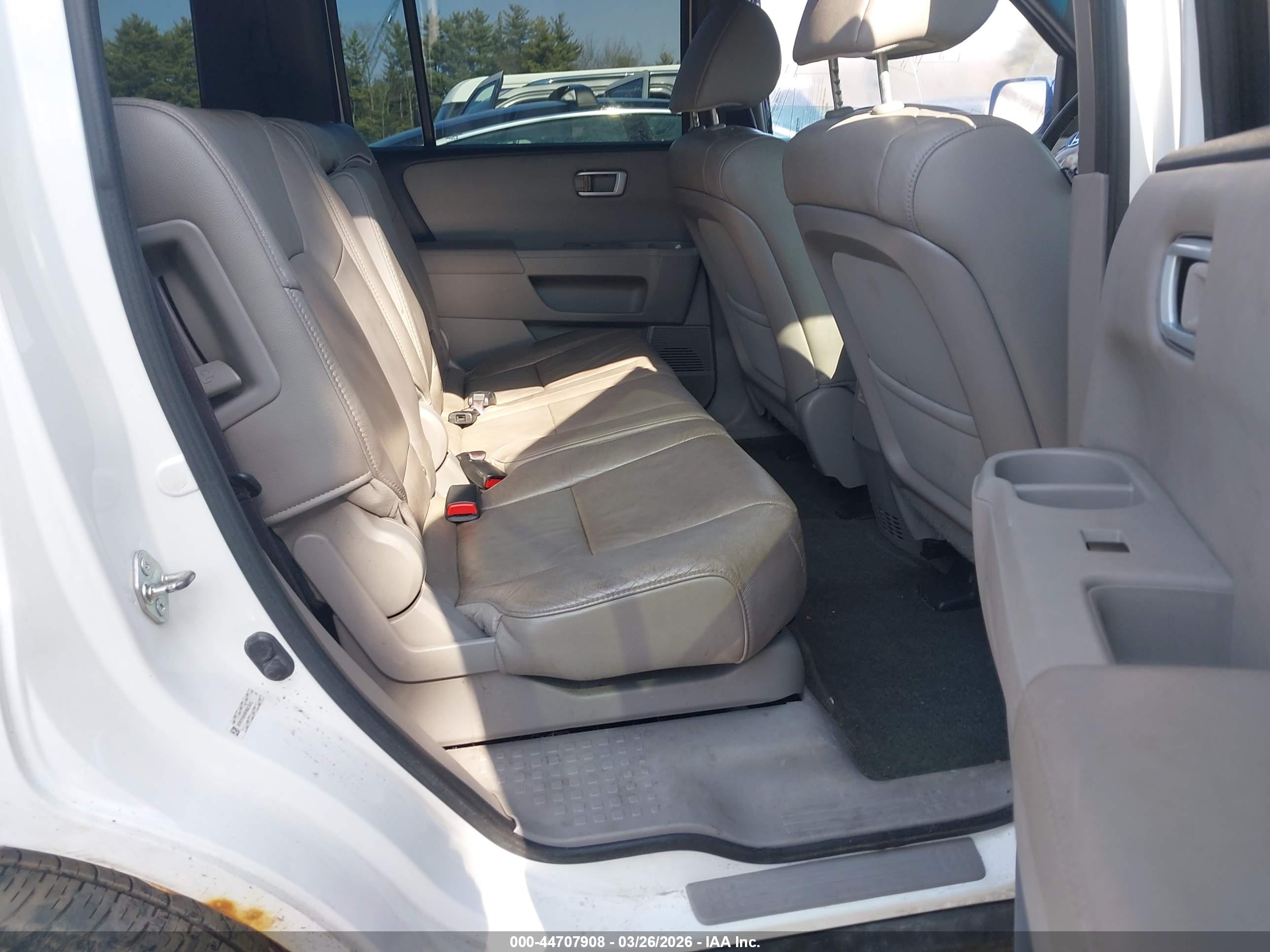 HONDA PILOT image 8