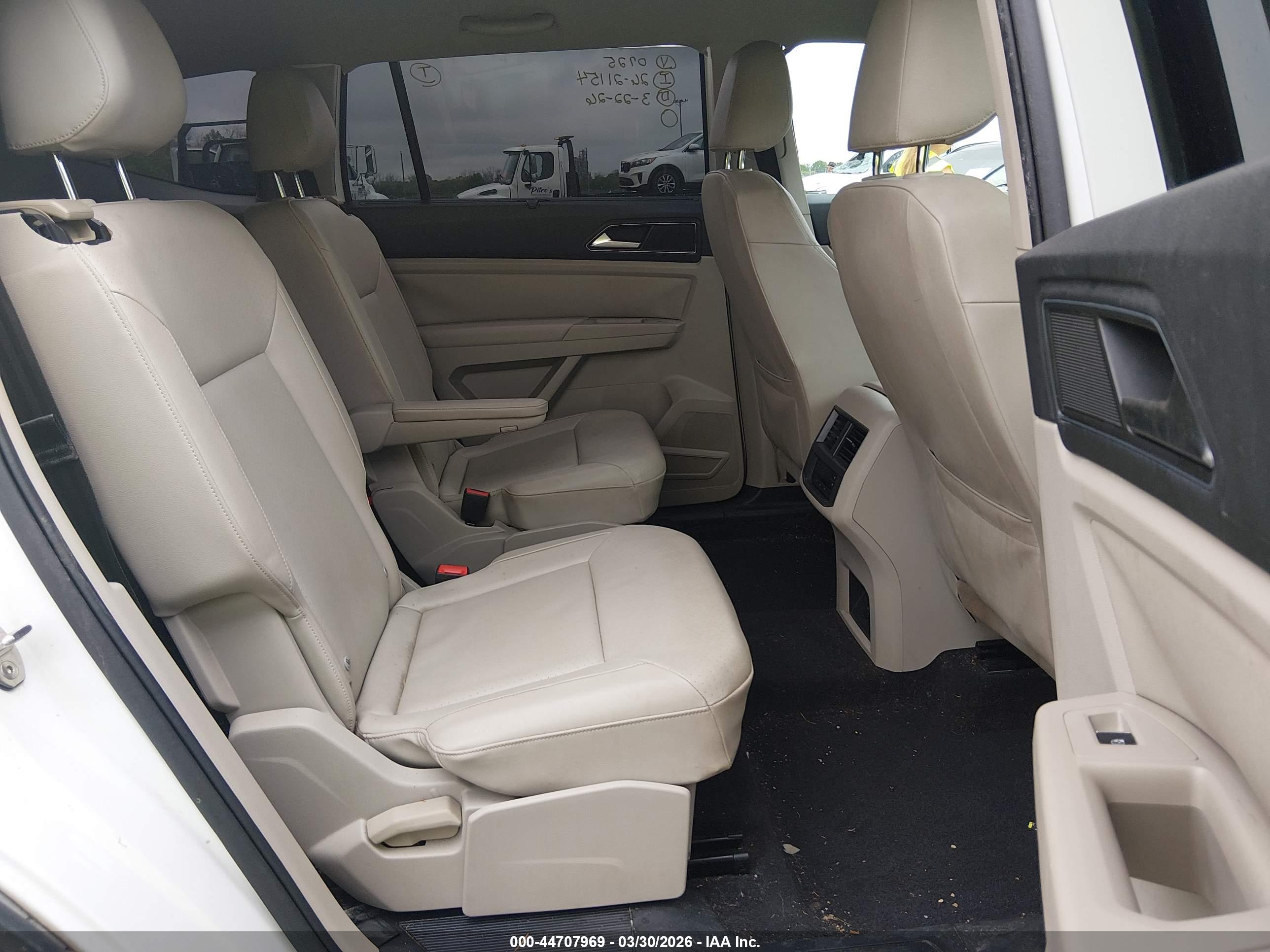VOLKSWAGEN ATLAS image 8