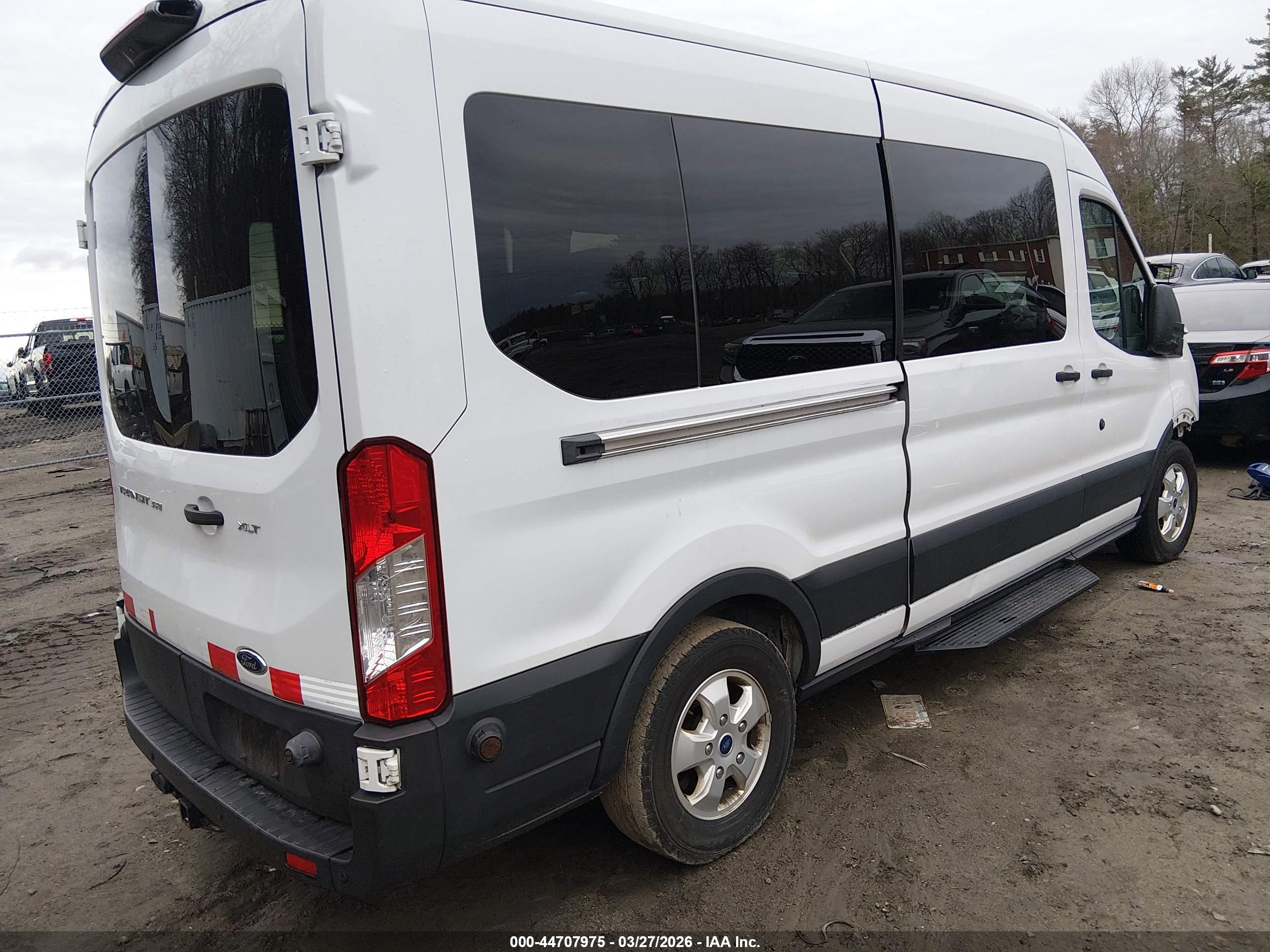 FORD TRANSIT-350 image 4