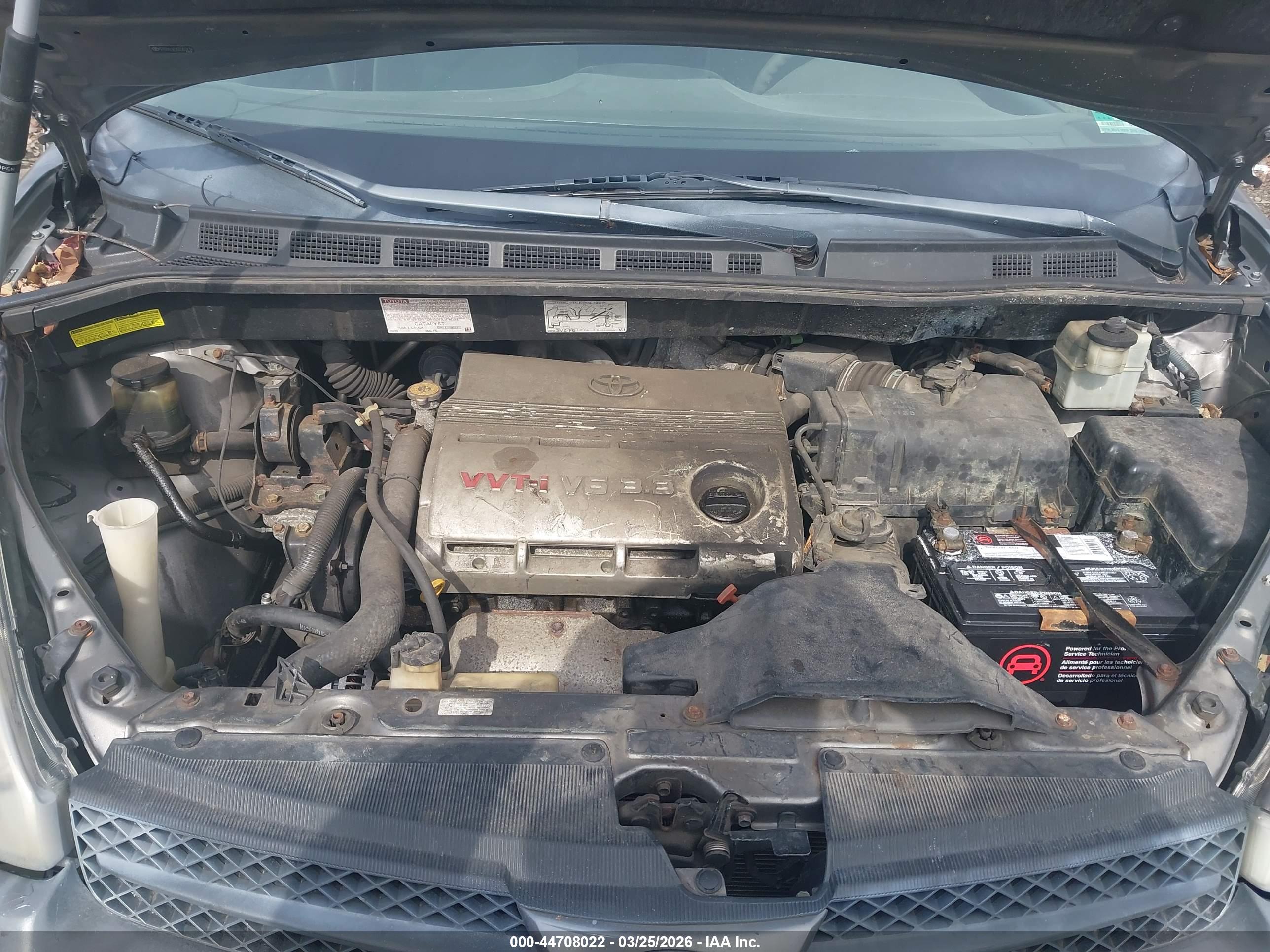 TOYOTA SIENNA image 10