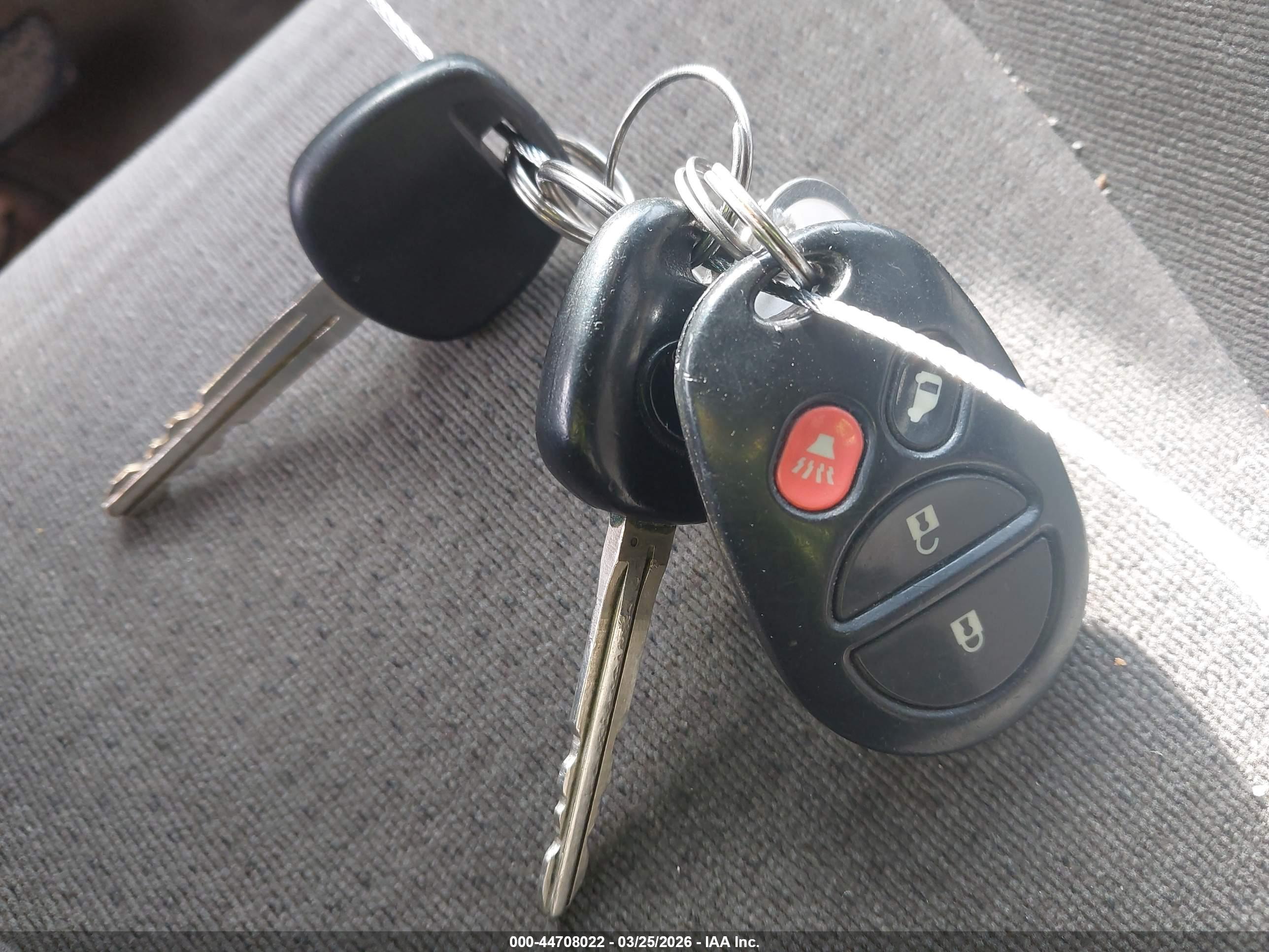 TOYOTA SIENNA image 11