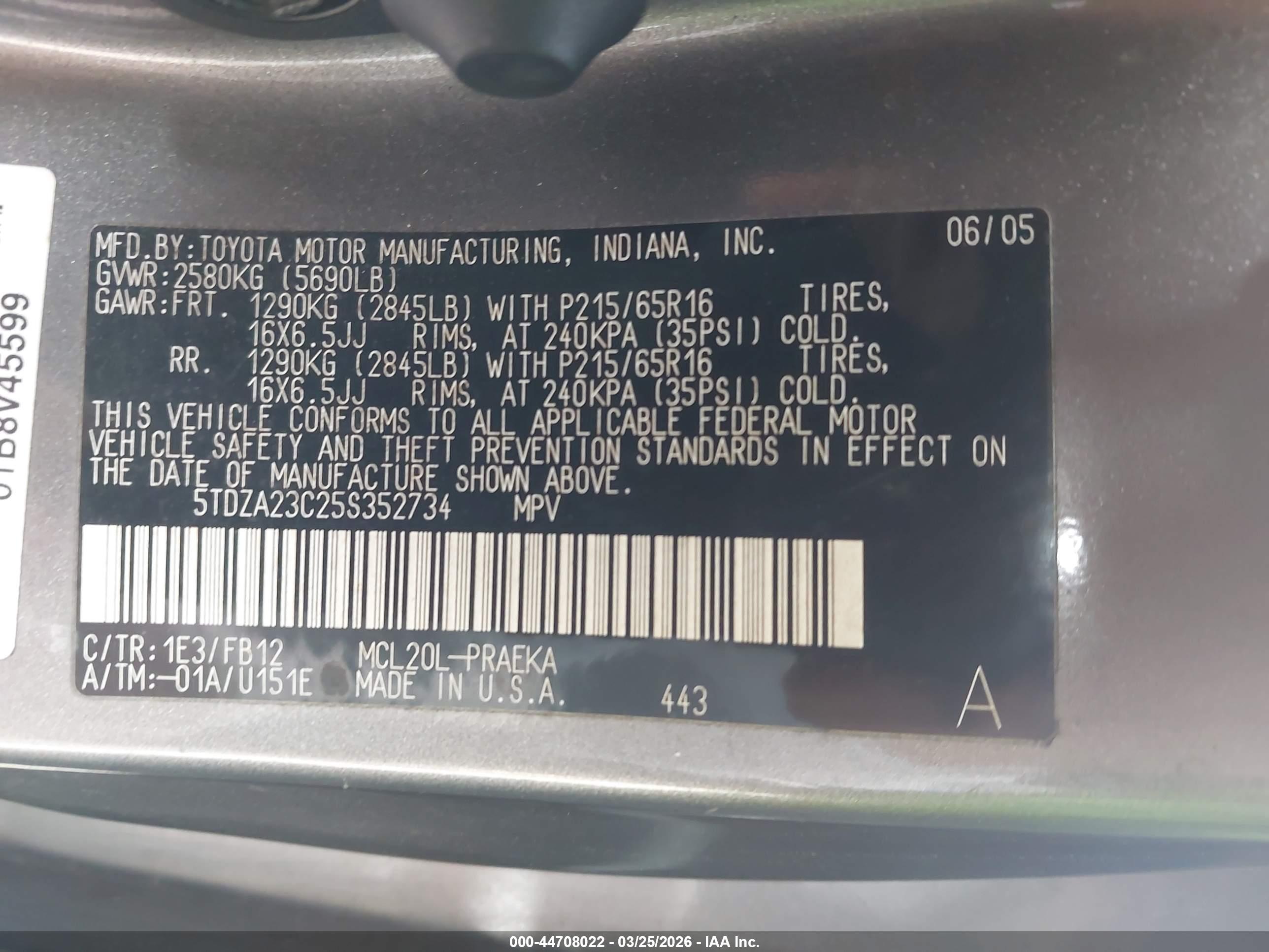 TOYOTA SIENNA image 9