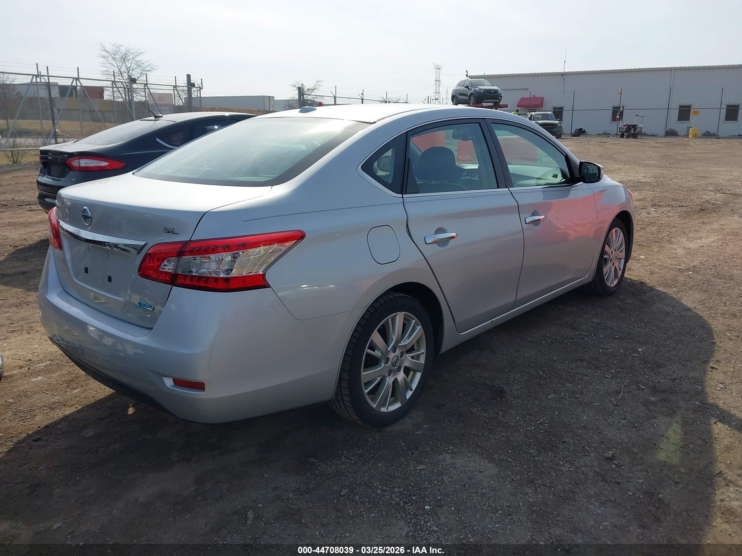 NISSAN SENTRA image 4
