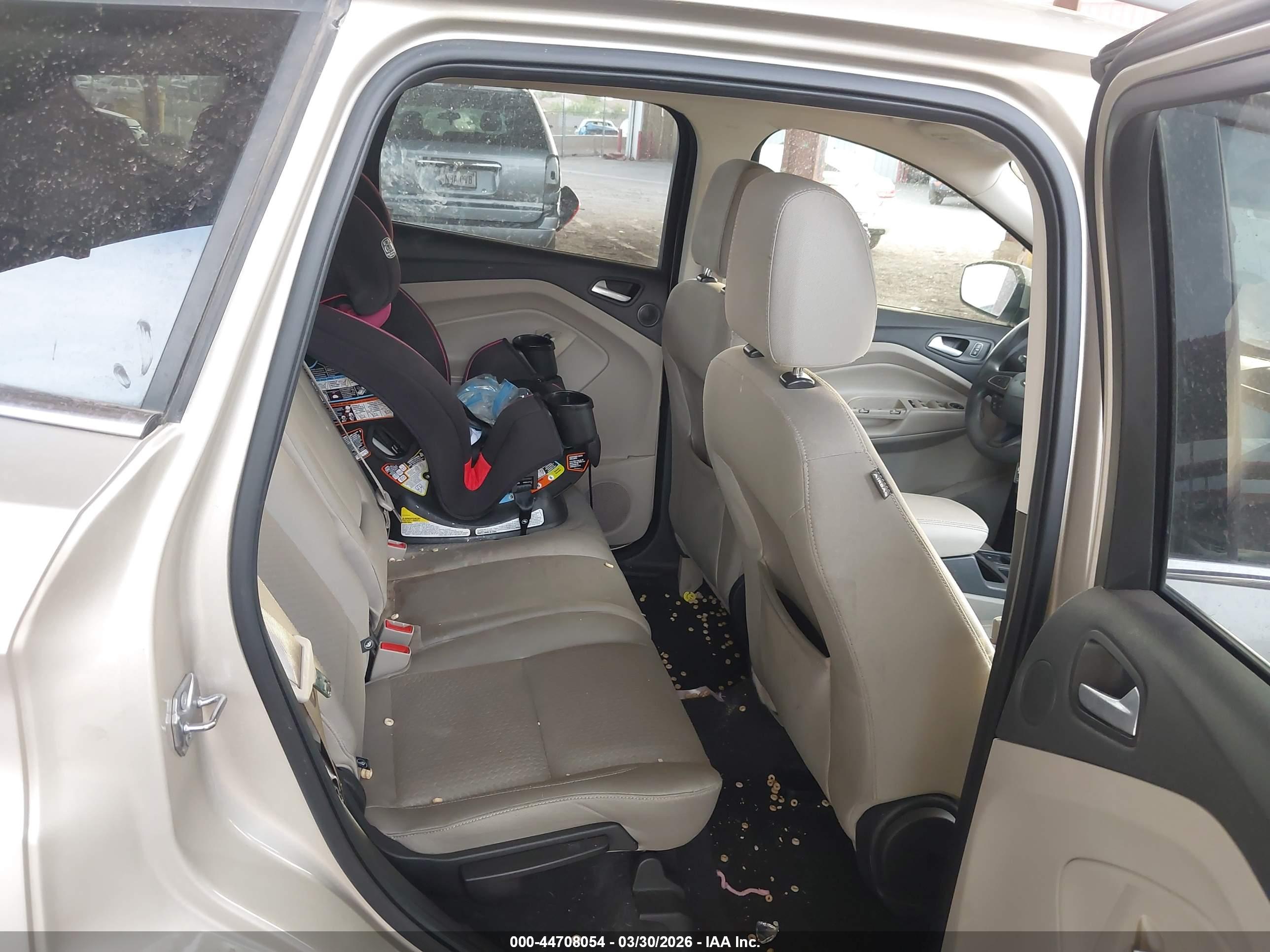 FORD ESCAPE image 8