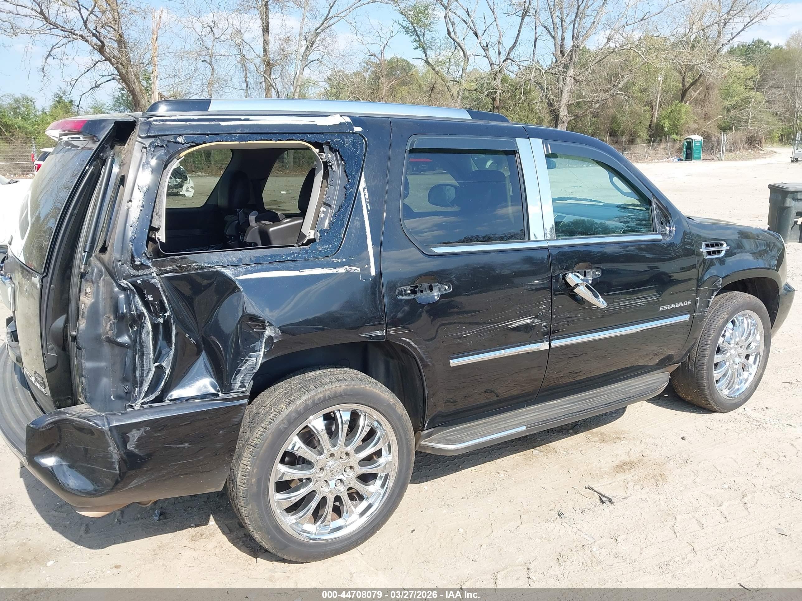 CADILLAC ESCALADE image 6