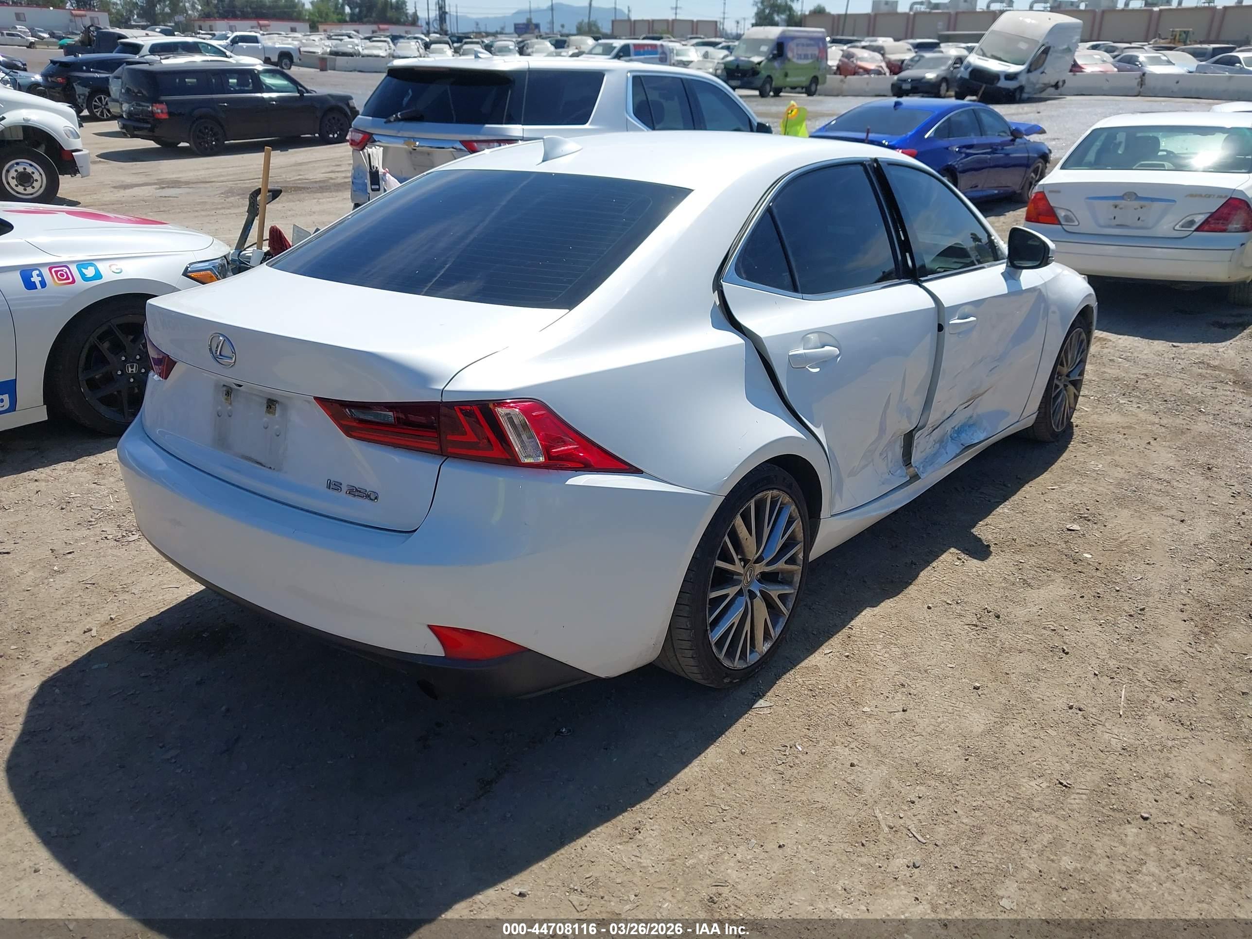 LEXUS IS image 4