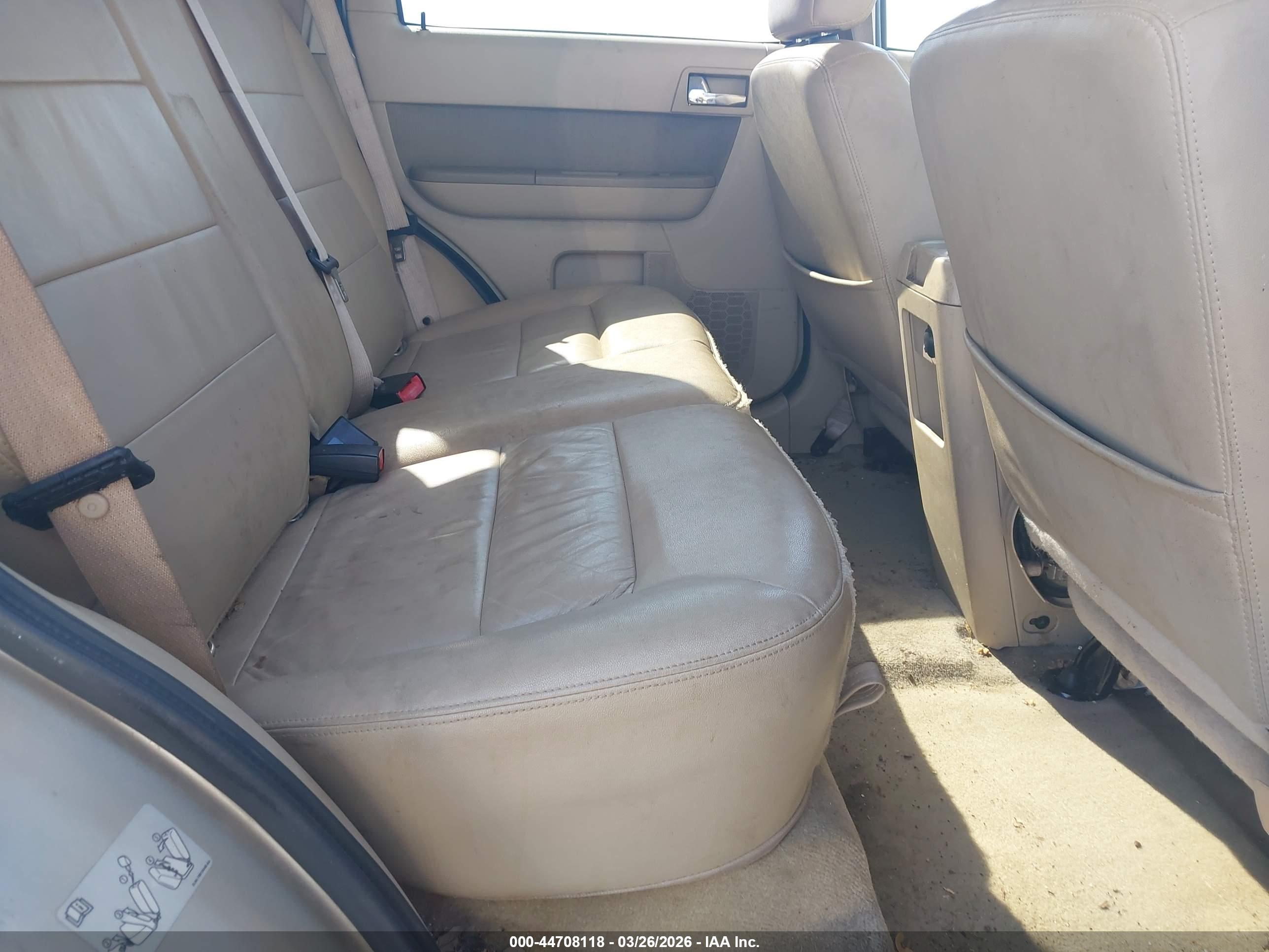 FORD ESCAPE image 8