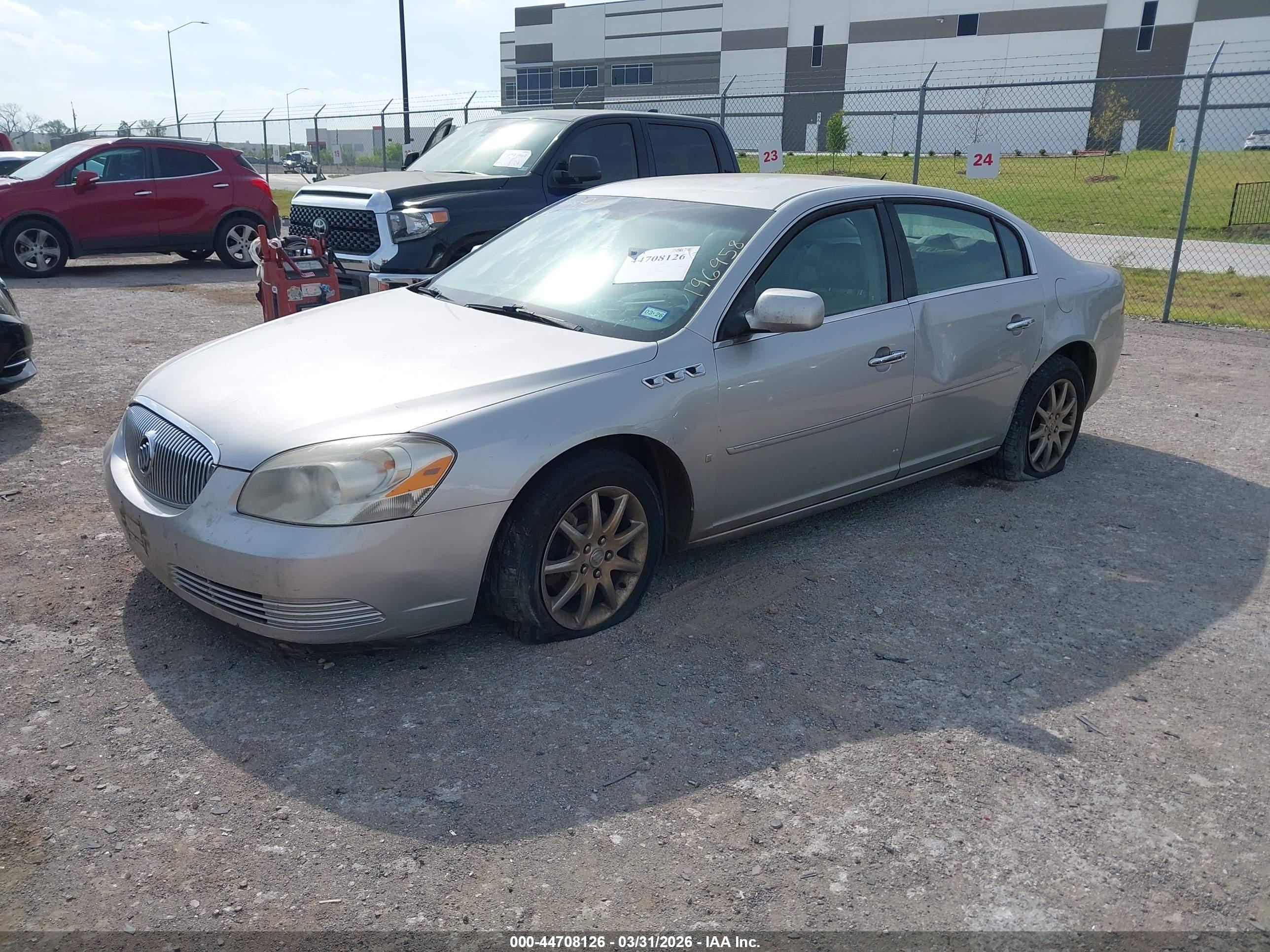 BUICK LUCERNE image 2
