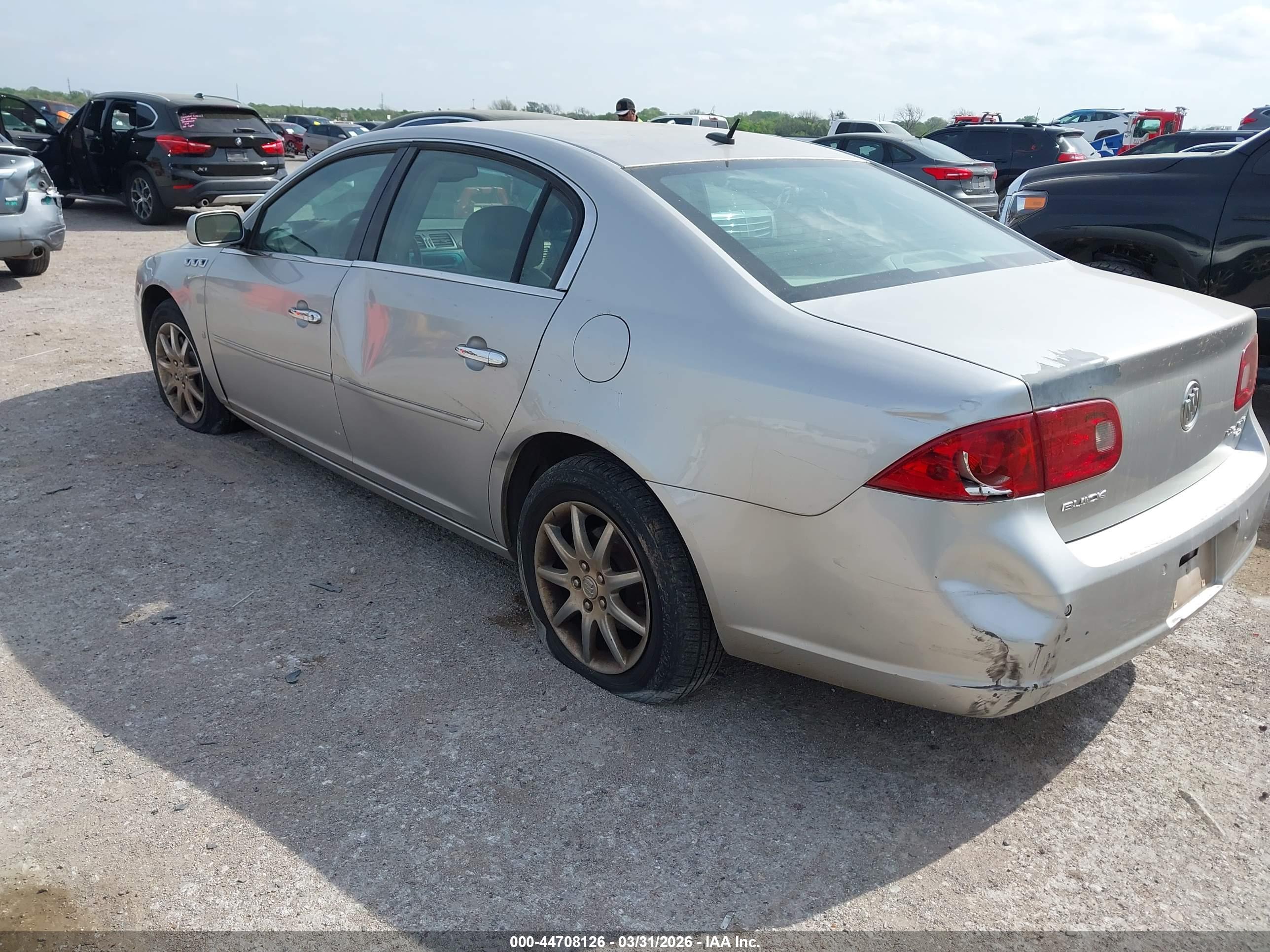 BUICK LUCERNE image 6