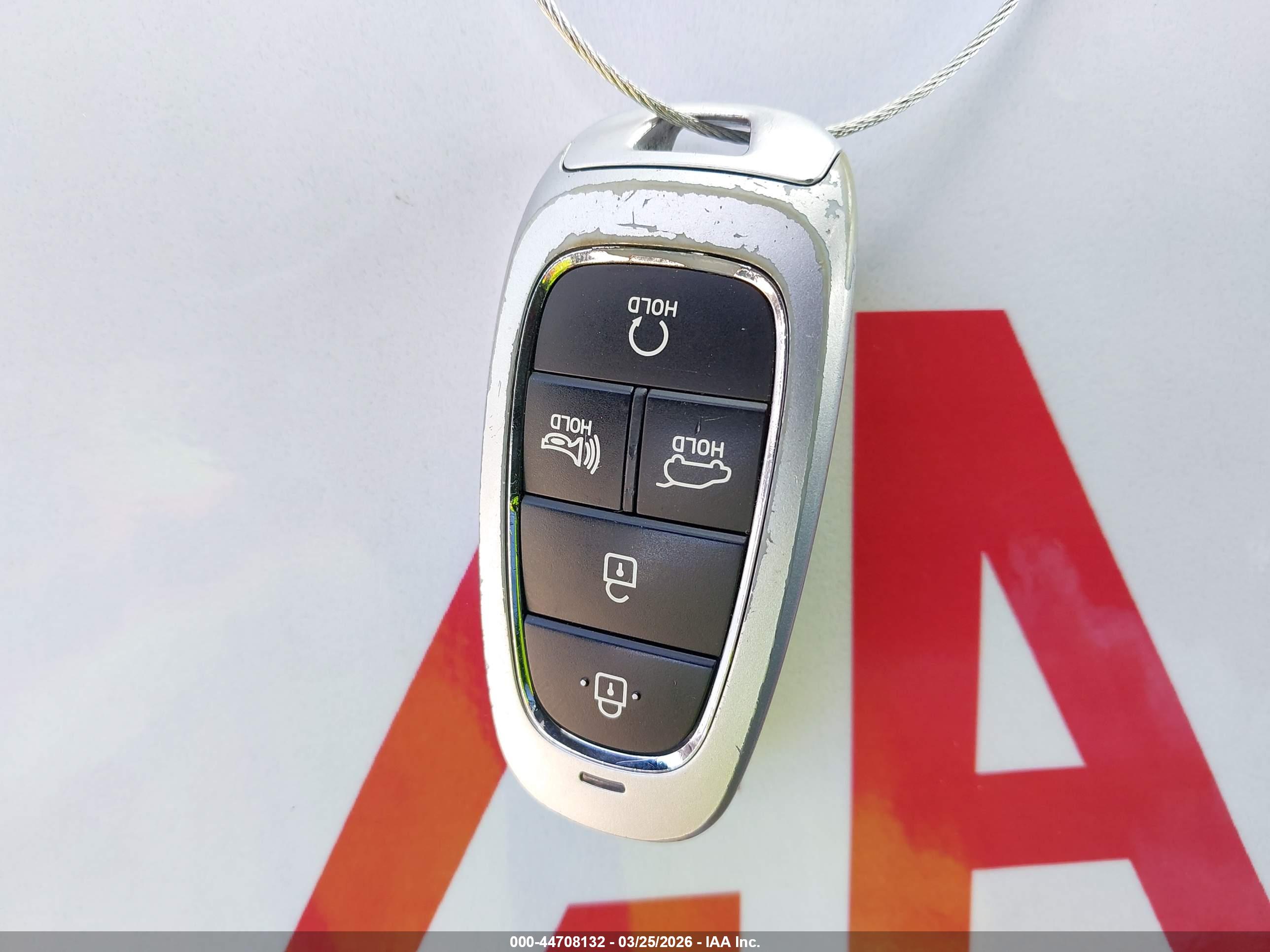 HYUNDAI SANTA image 11
