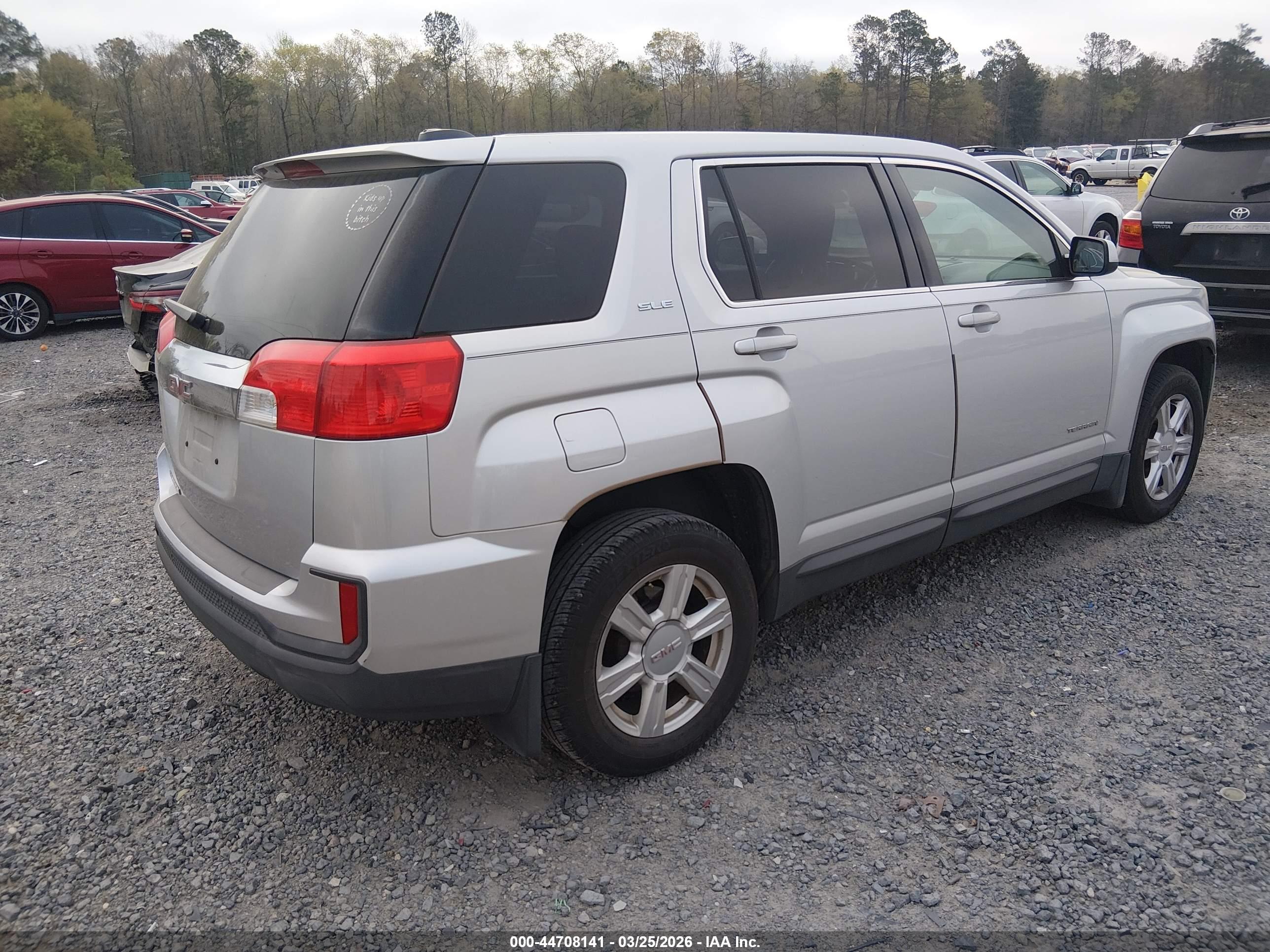 GMC TERRAIN image 4
