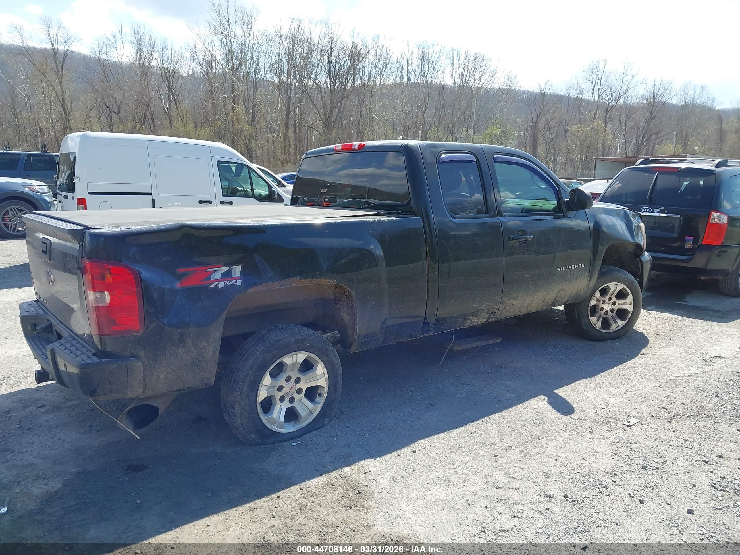 CHEVROLET SILVERADO image 4