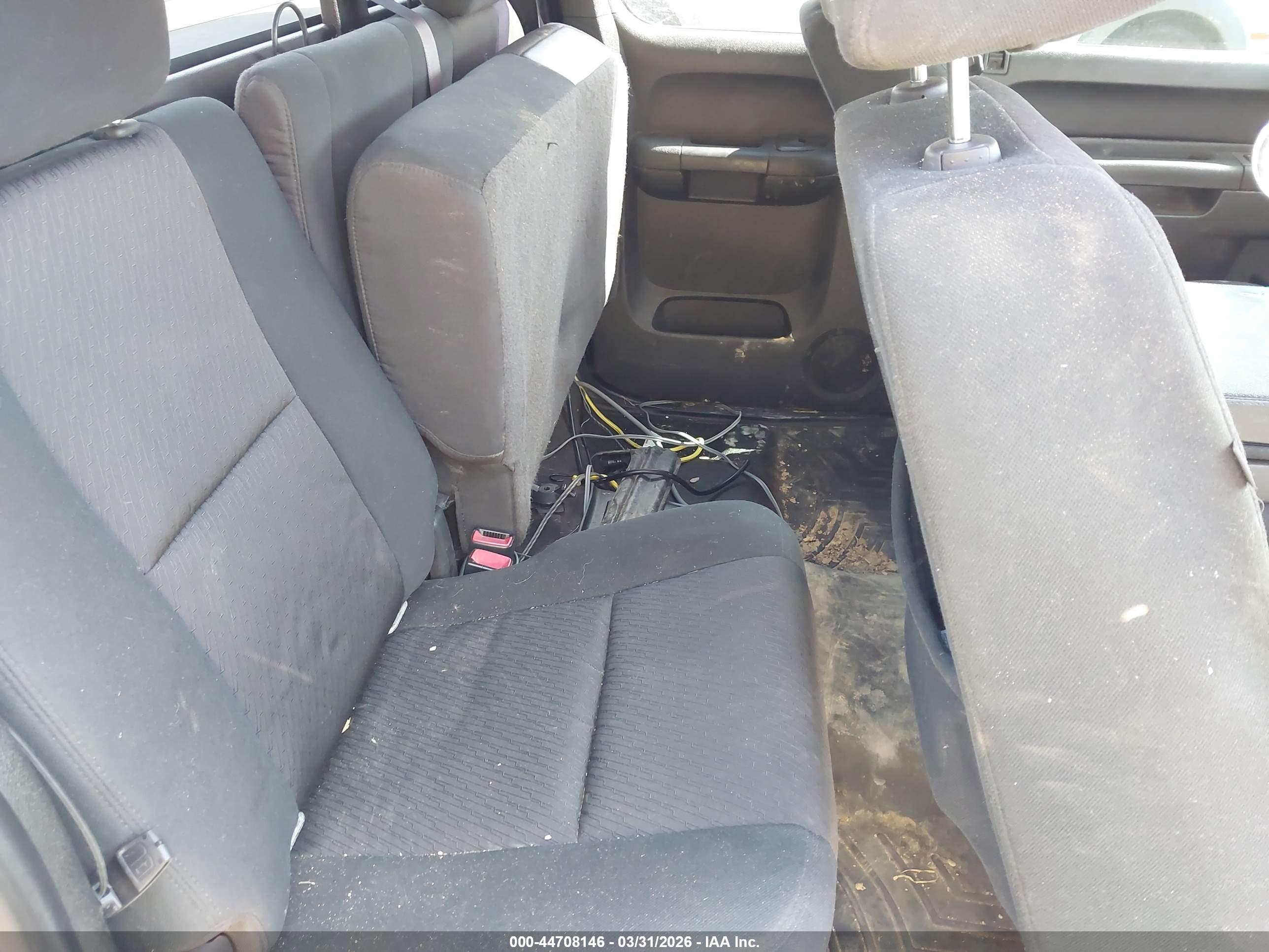 CHEVROLET SILVERADO image 8