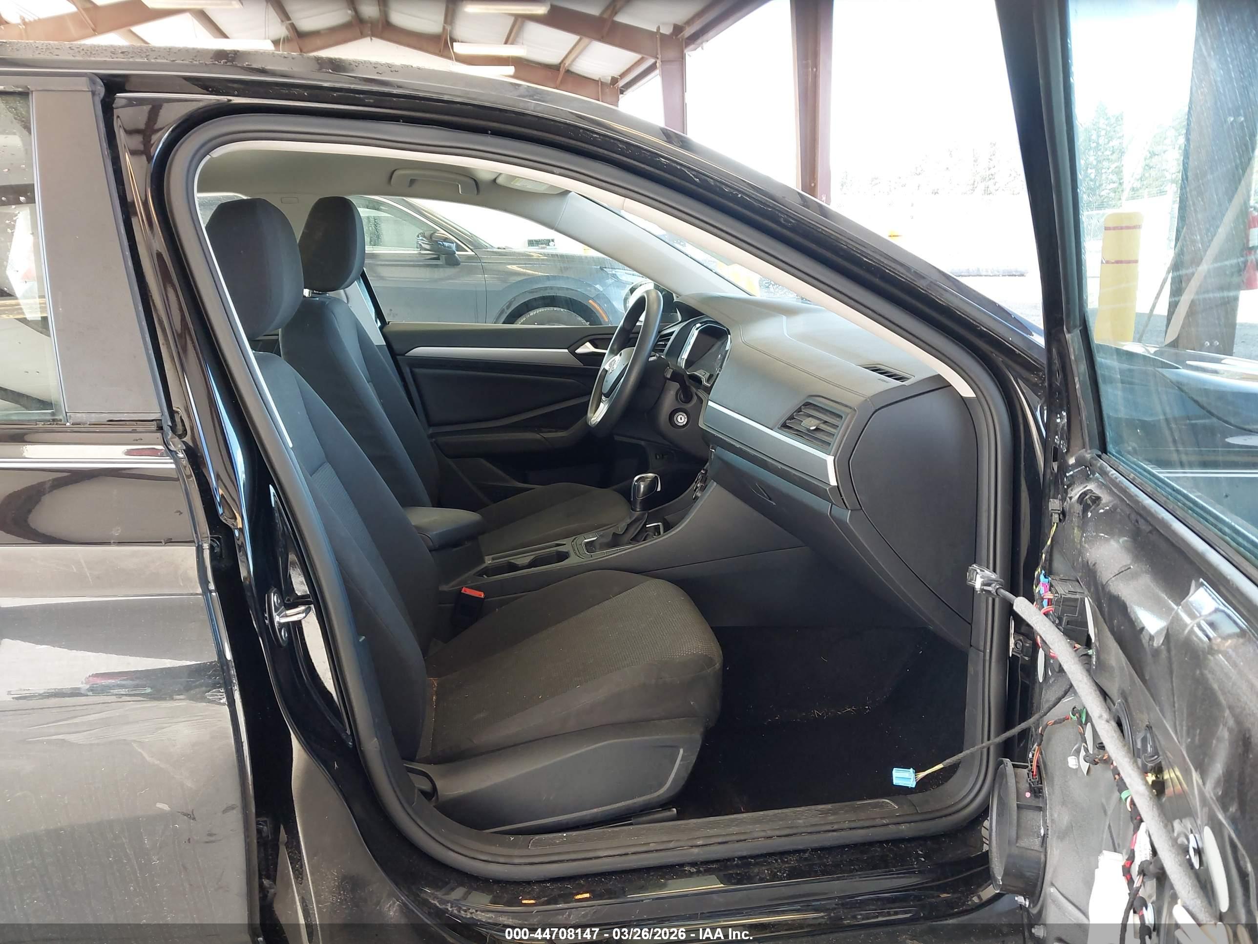 VOLKSWAGEN JETTA image 5