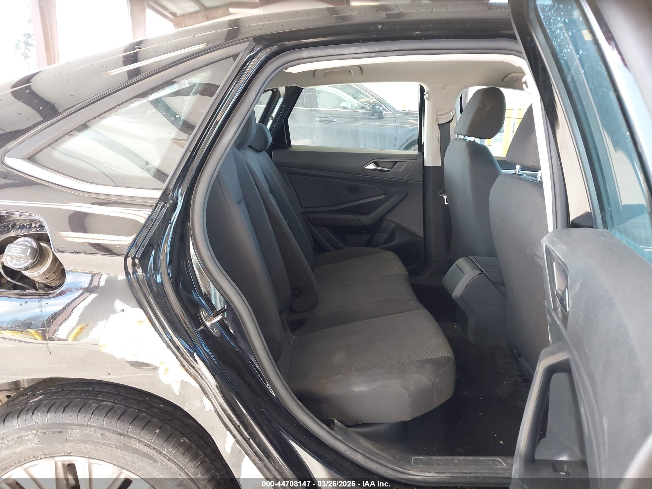 VOLKSWAGEN JETTA image 8