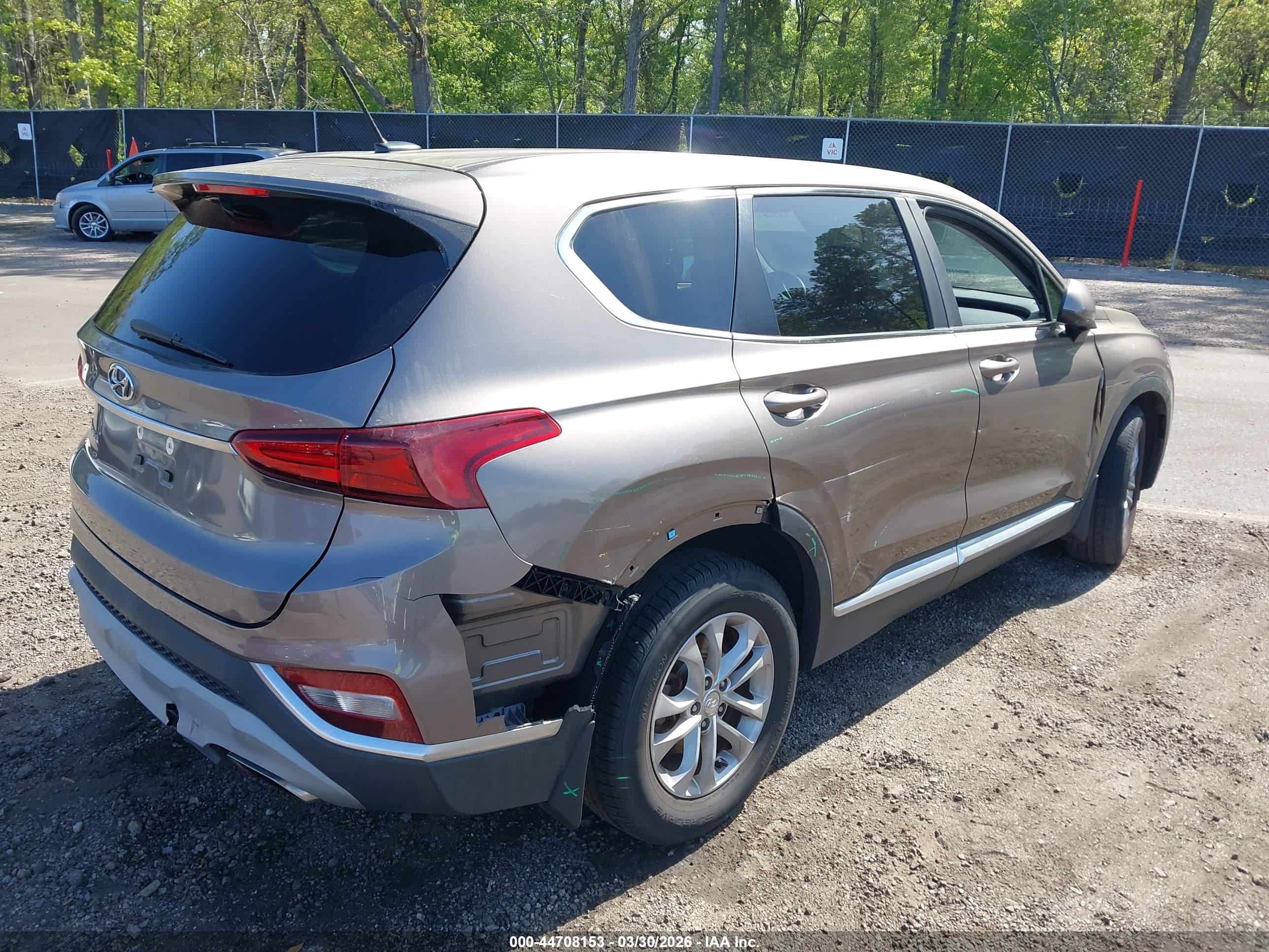 HYUNDAI SANTA image 4