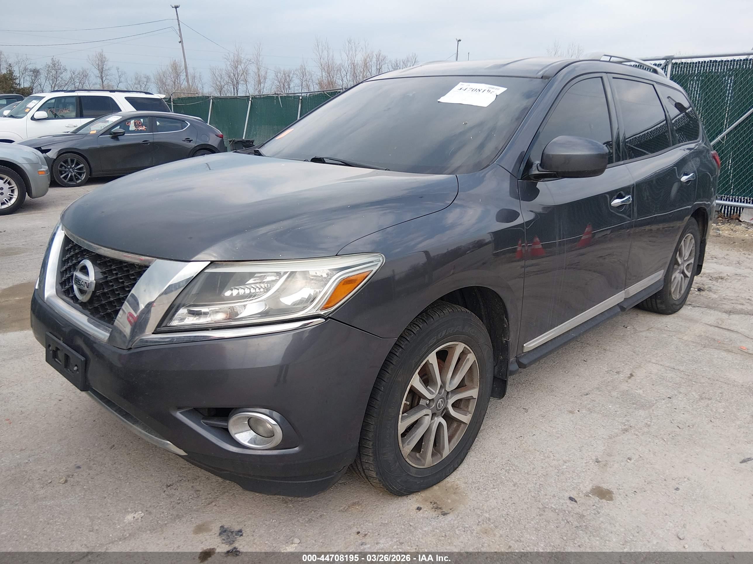 NISSAN PATHFINDER image 2