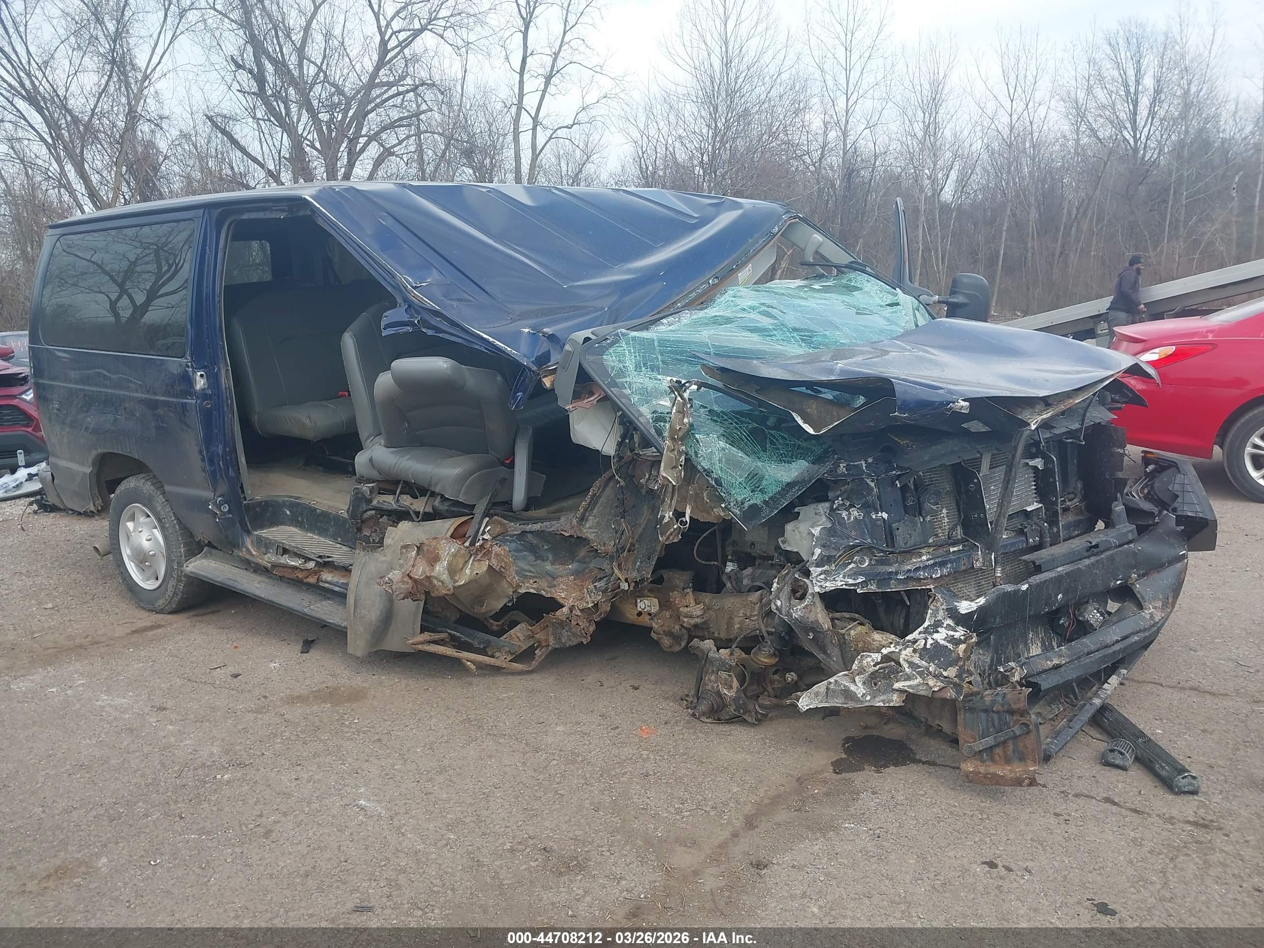 FORD E-350 image 6
