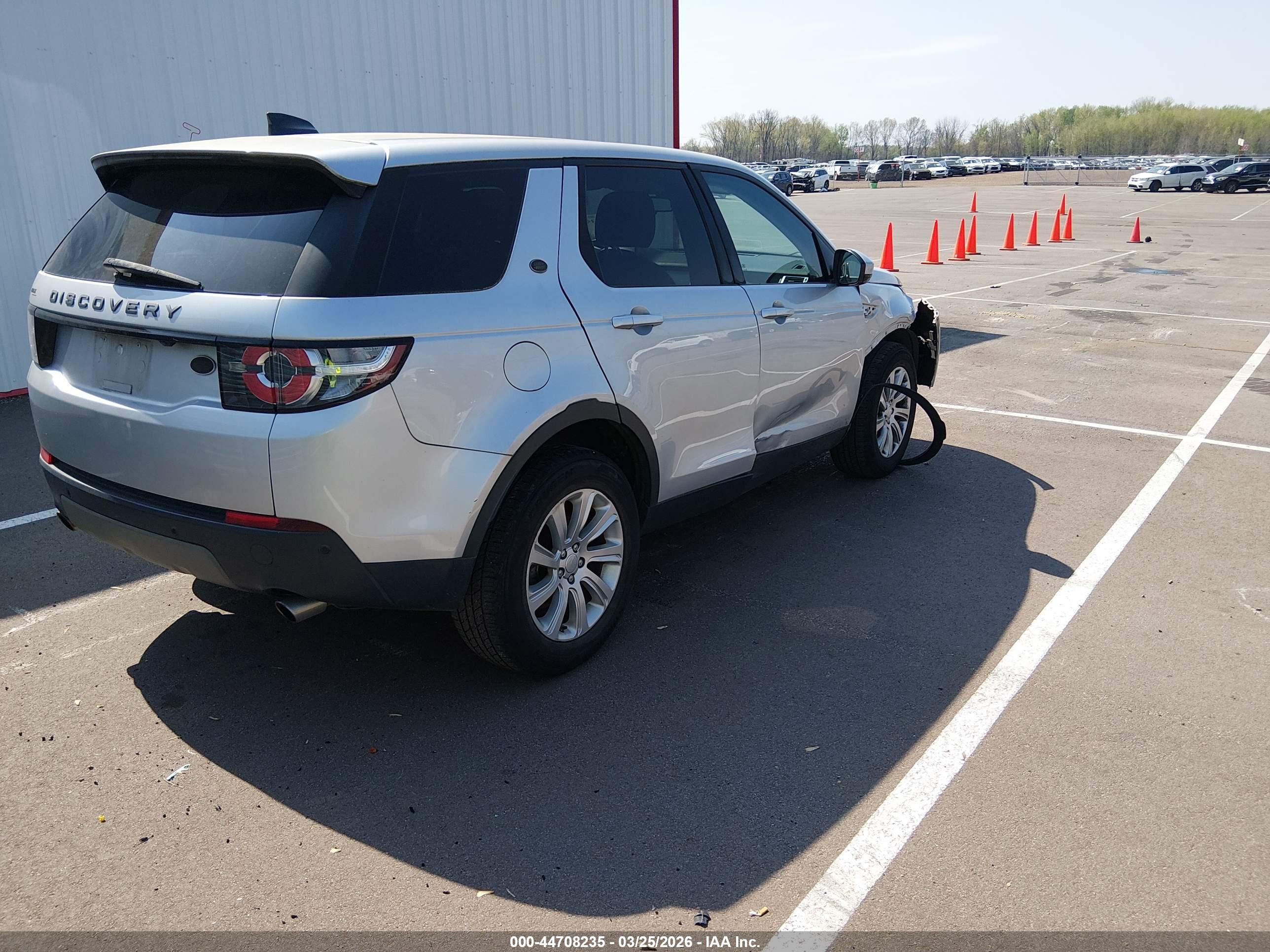 LAND ROVER image 4