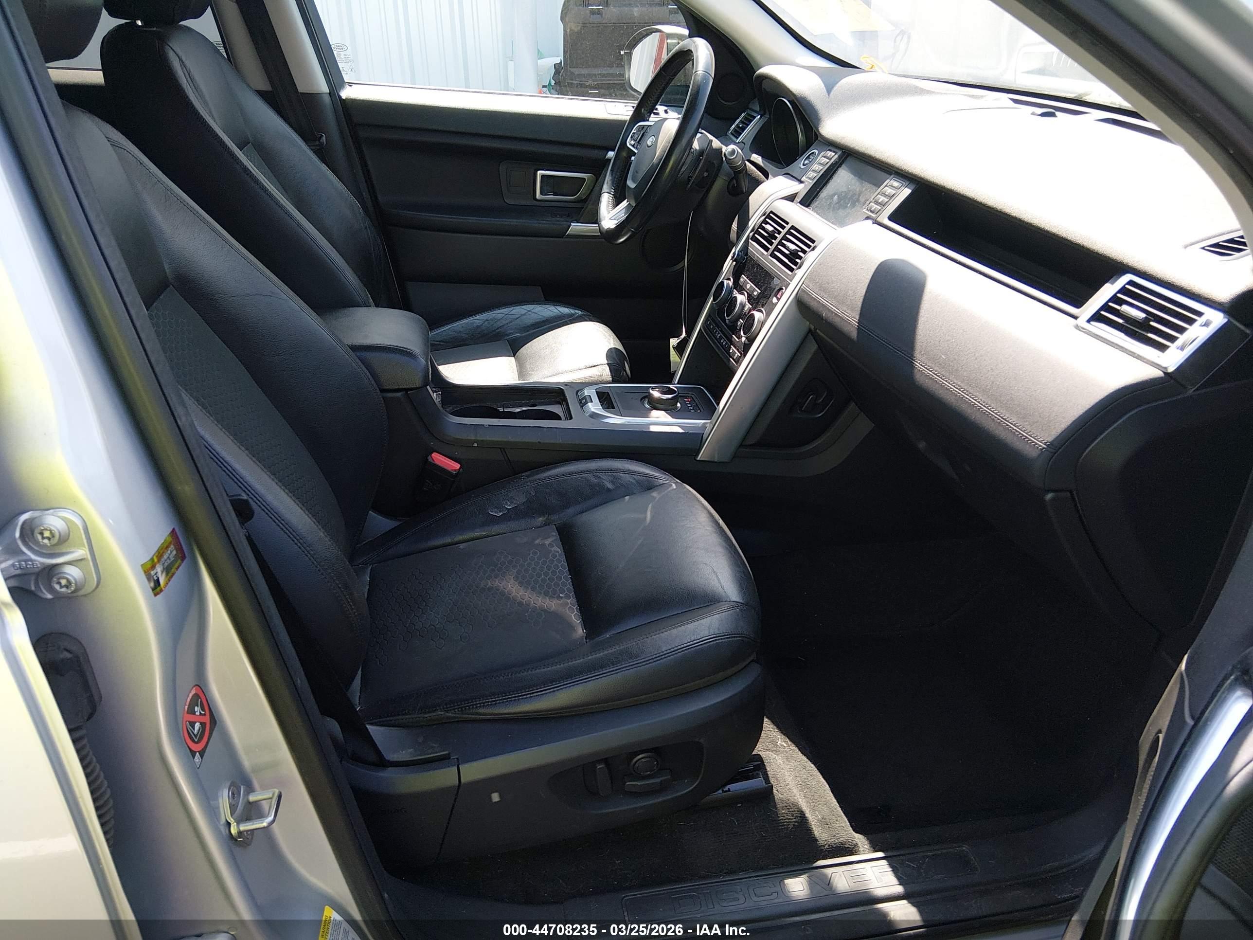 LAND ROVER image 5