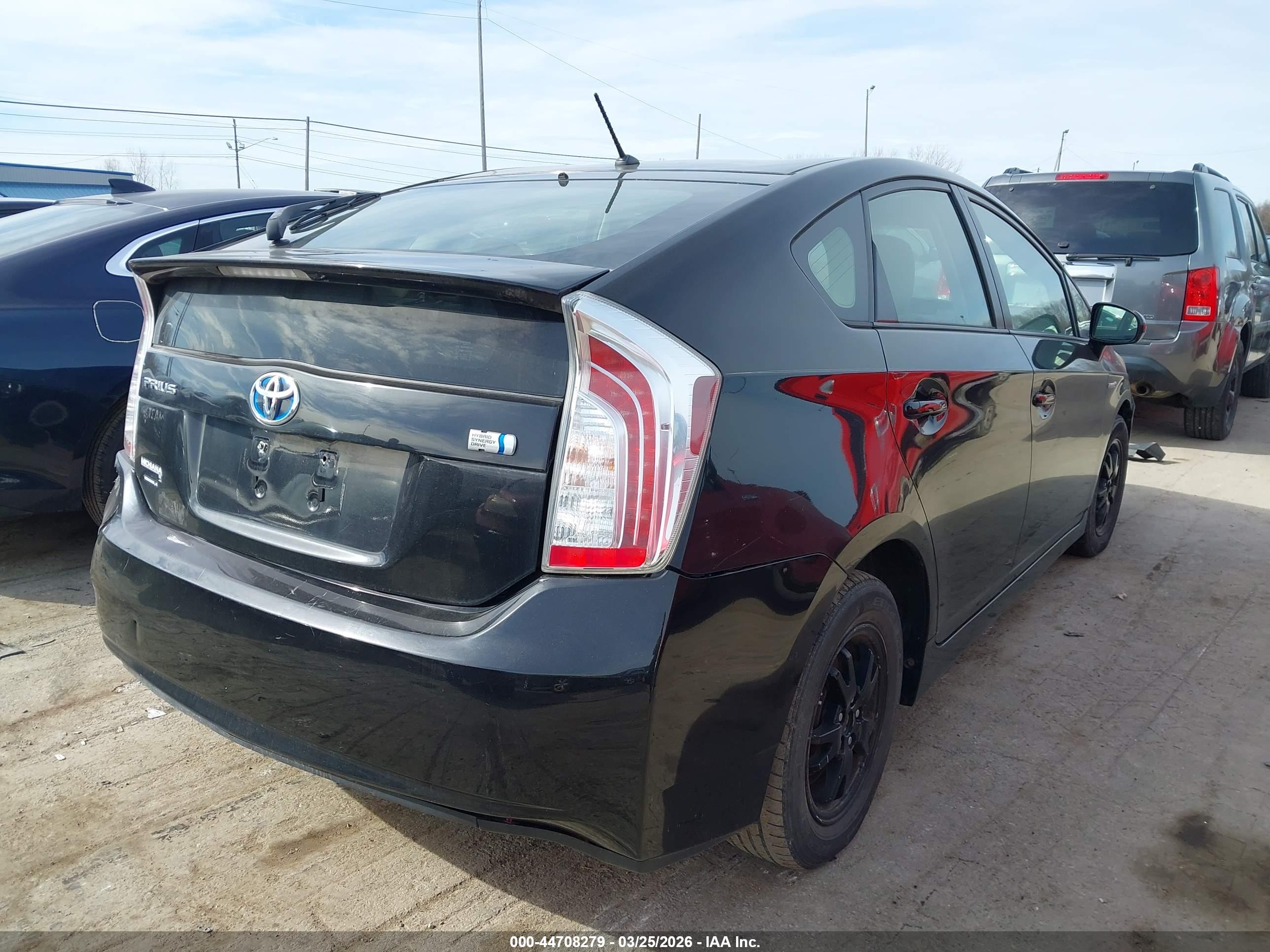 TOYOTA PRIUS image 4