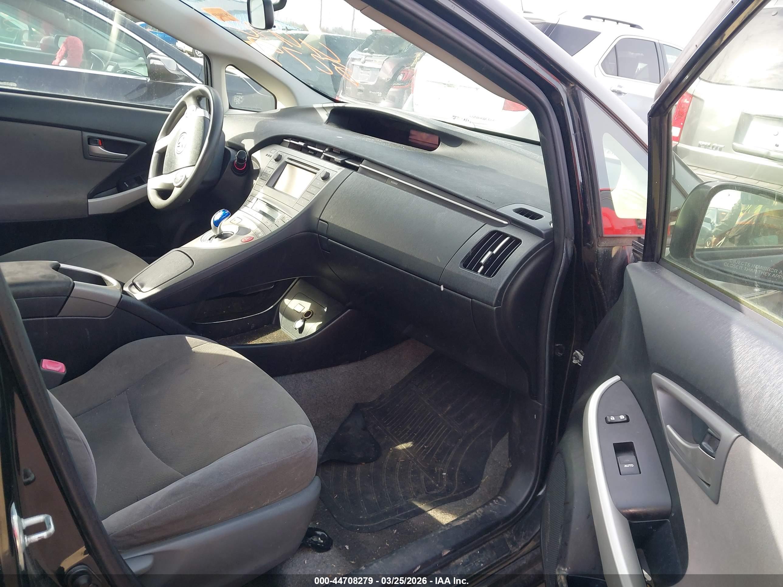 TOYOTA PRIUS image 5
