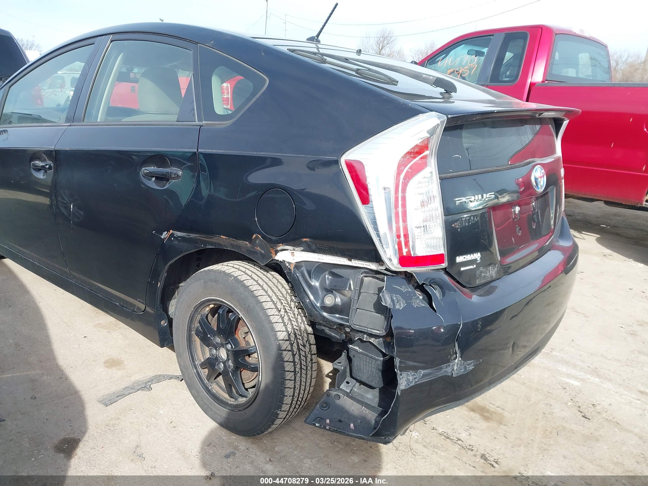 TOYOTA PRIUS image 6