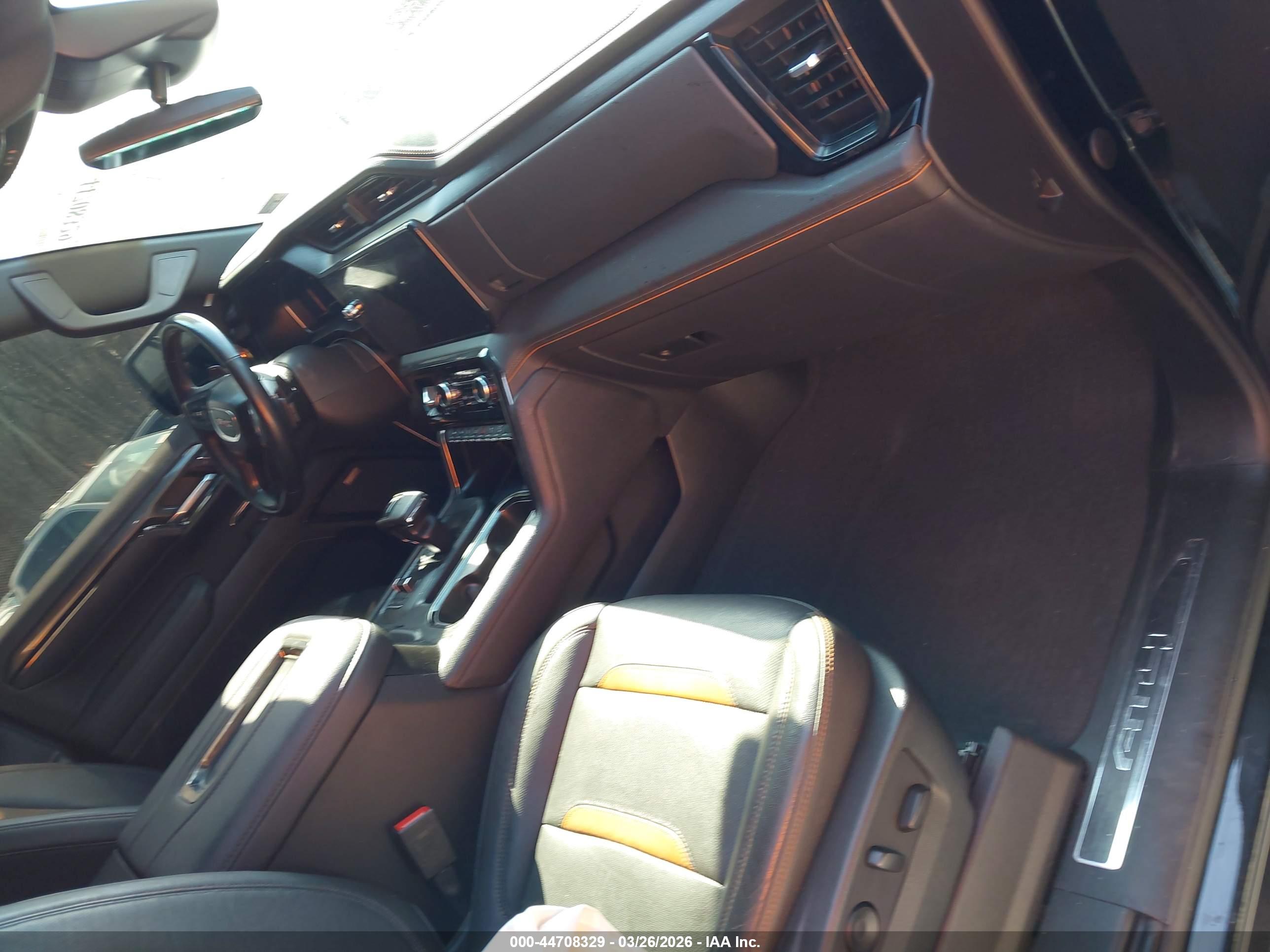 GMC SIERRA image 5
