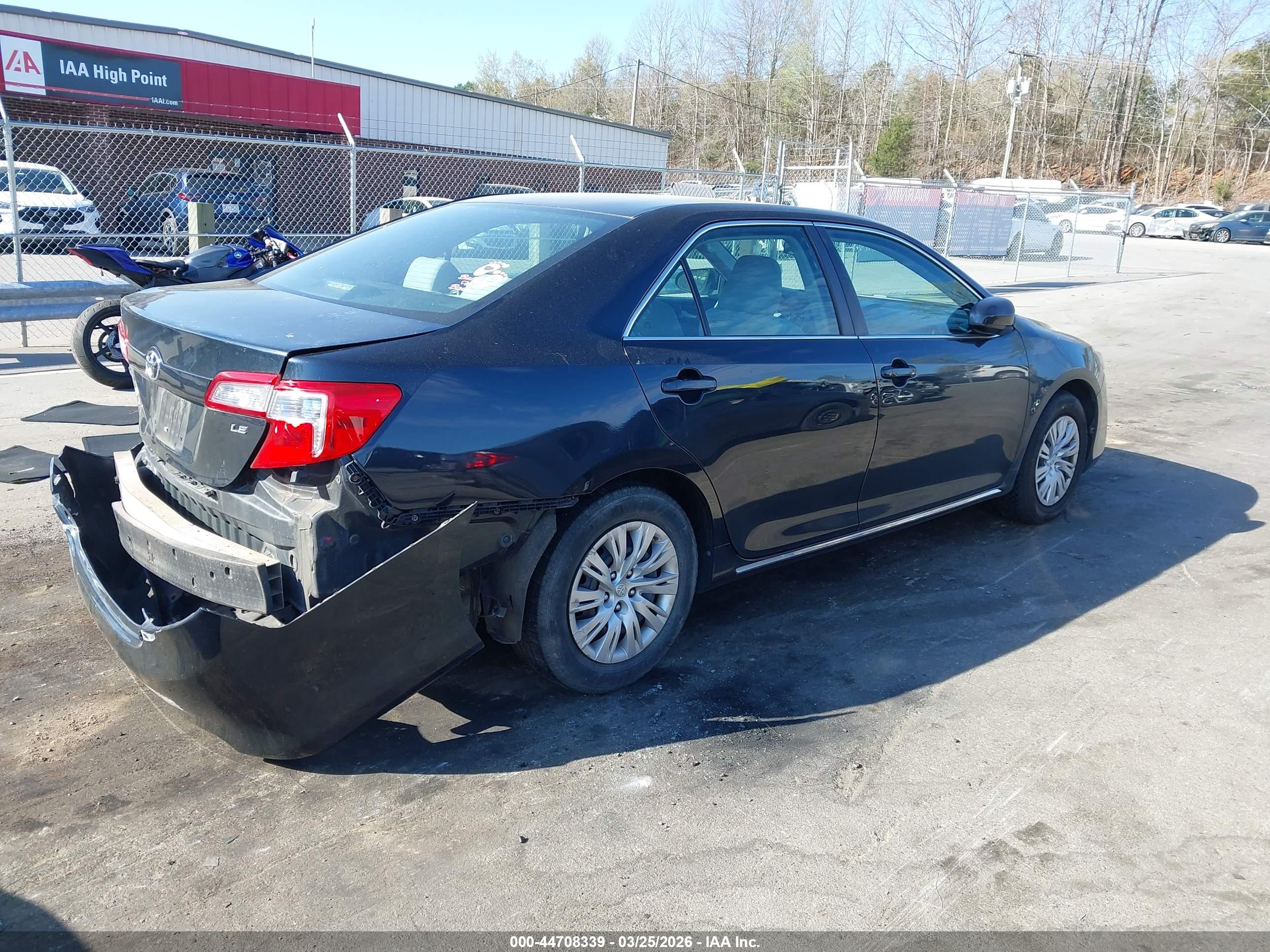 TOYOTA CAMRY image 4