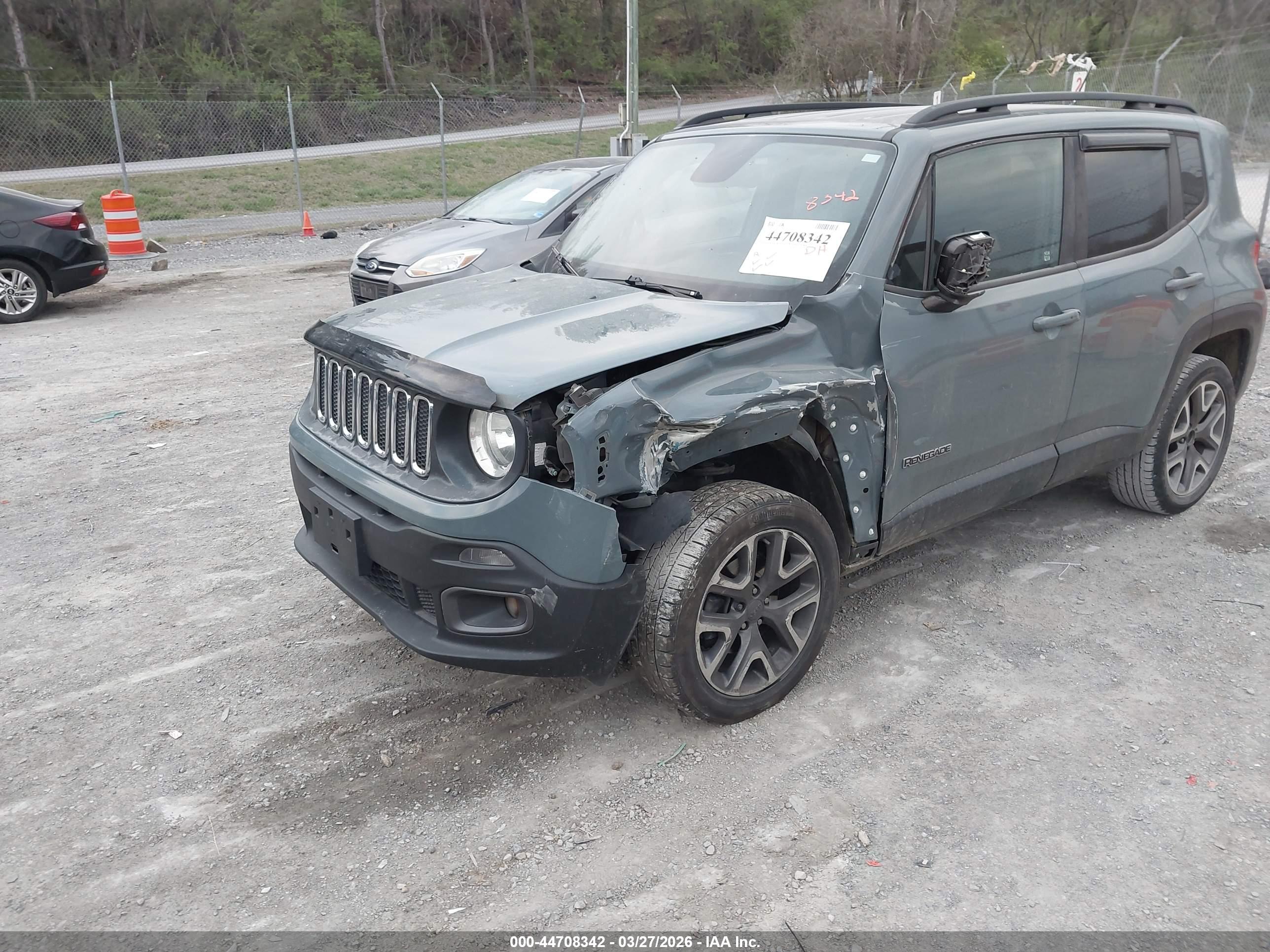 JEEP RENEGADE image 6