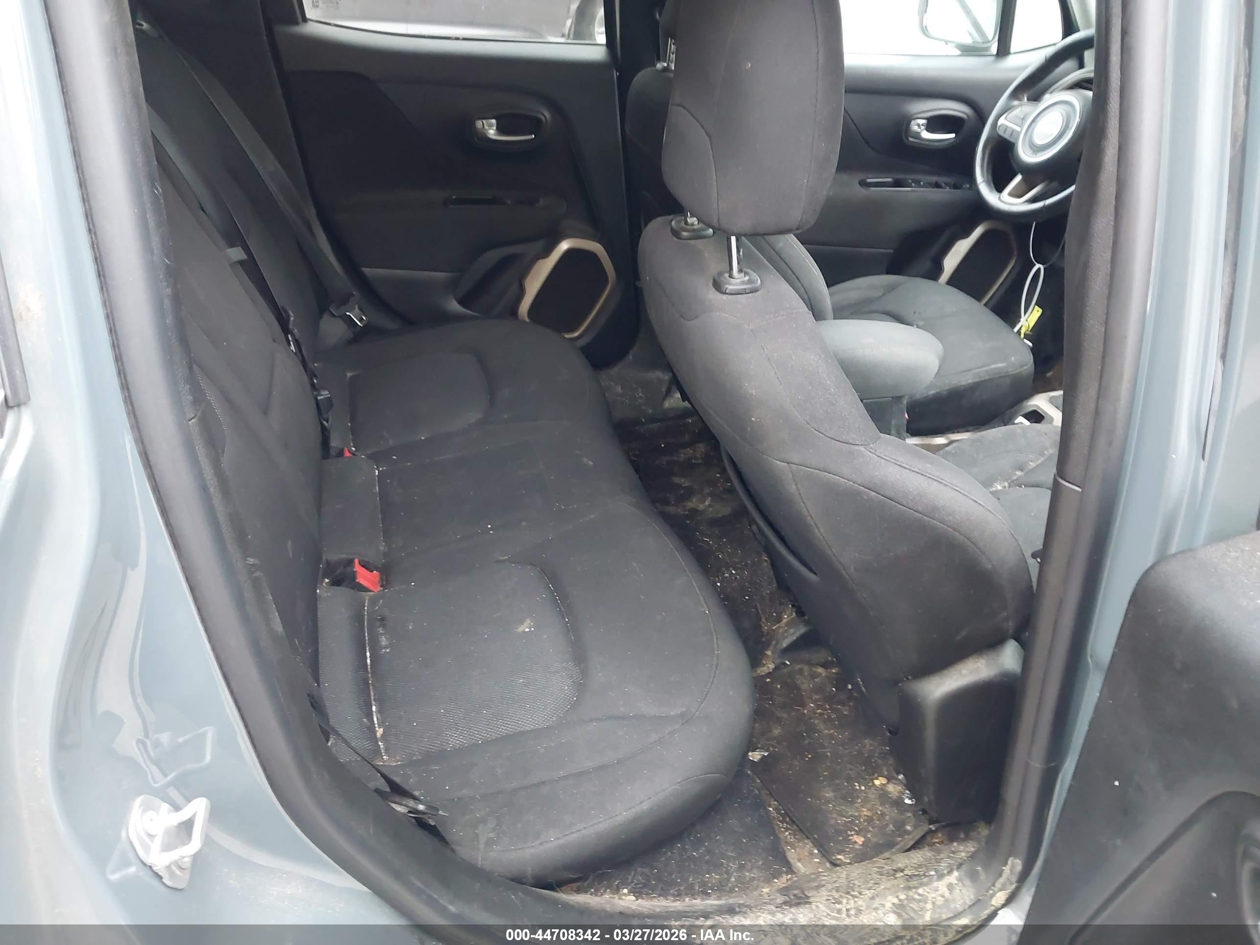 JEEP RENEGADE image 8
