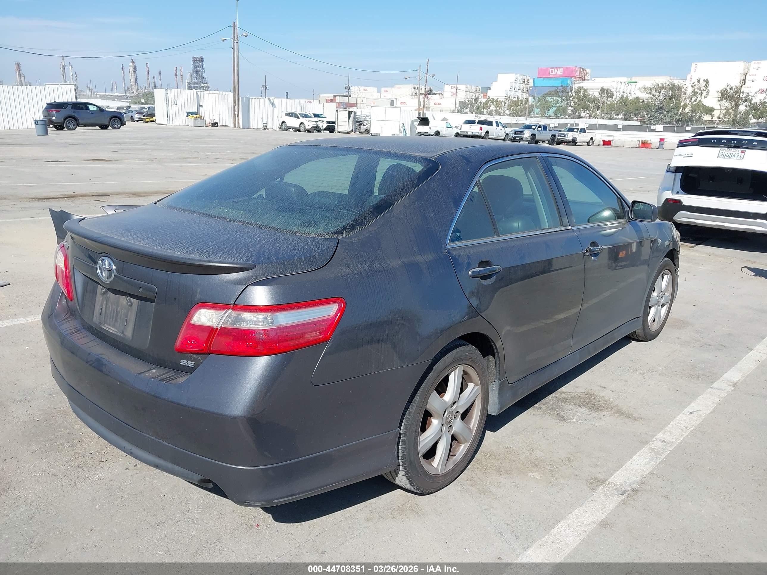 TOYOTA CAMRY image 4