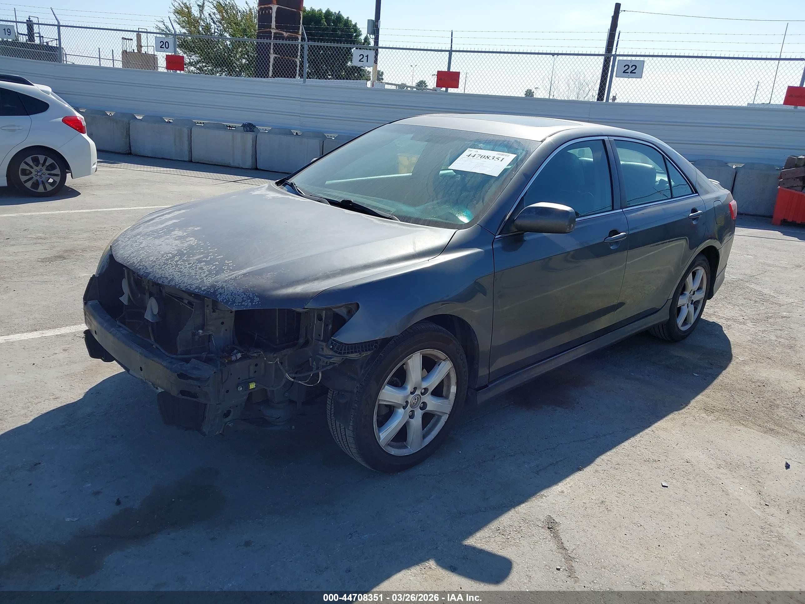 TOYOTA CAMRY image 6